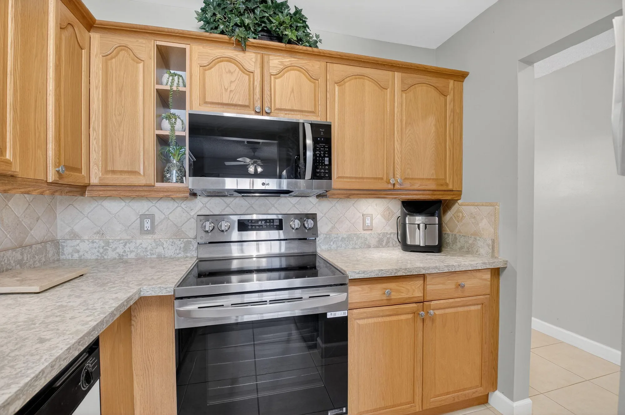 Property Slideshow image 14 of 46 | 1141 violet ter apt 202, Delray Beach, FL, 33445