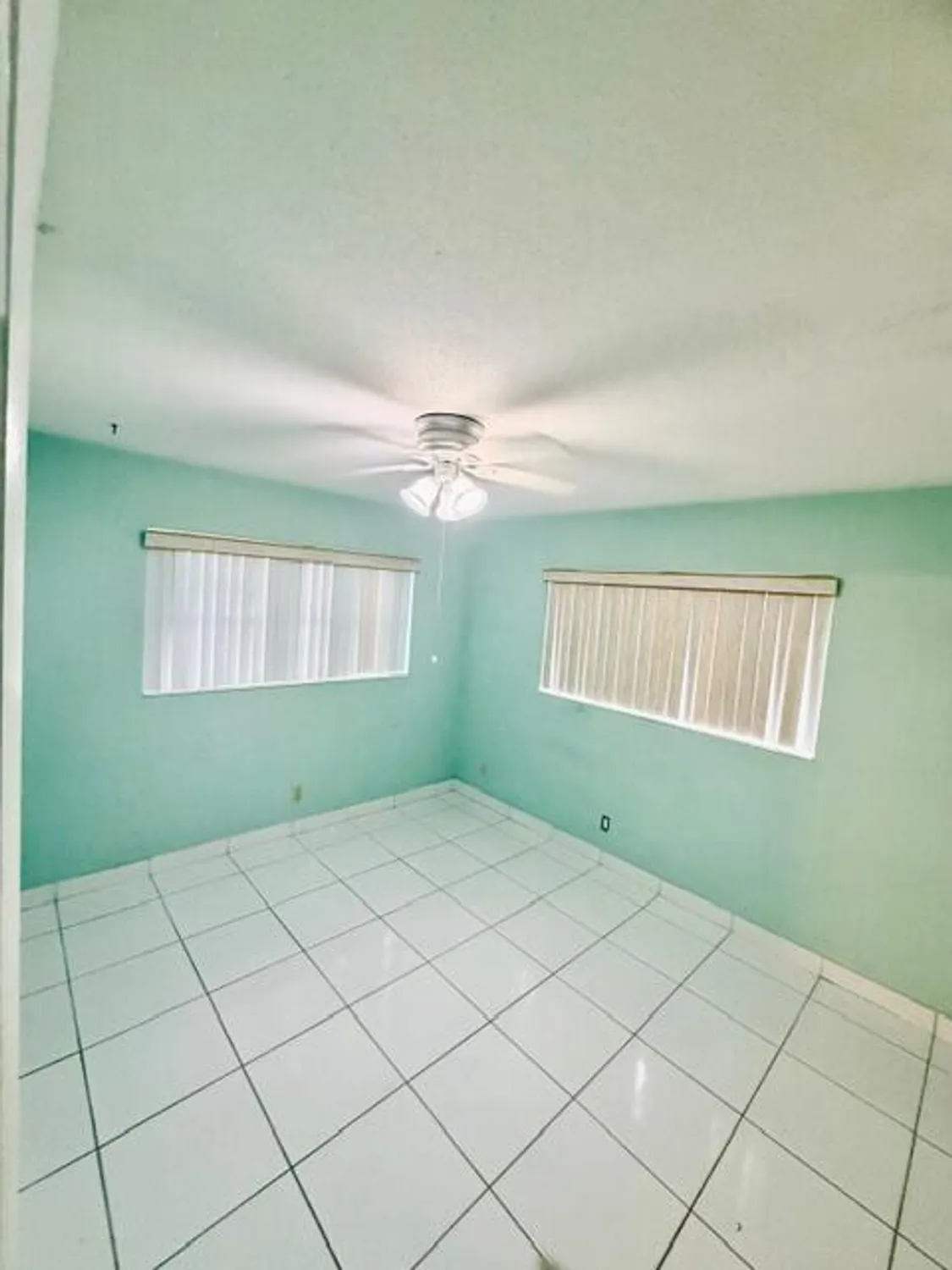 Property Slideshow image 8 of 18 | 2581 barkley dr h, West Palm Beach, FL, 33415