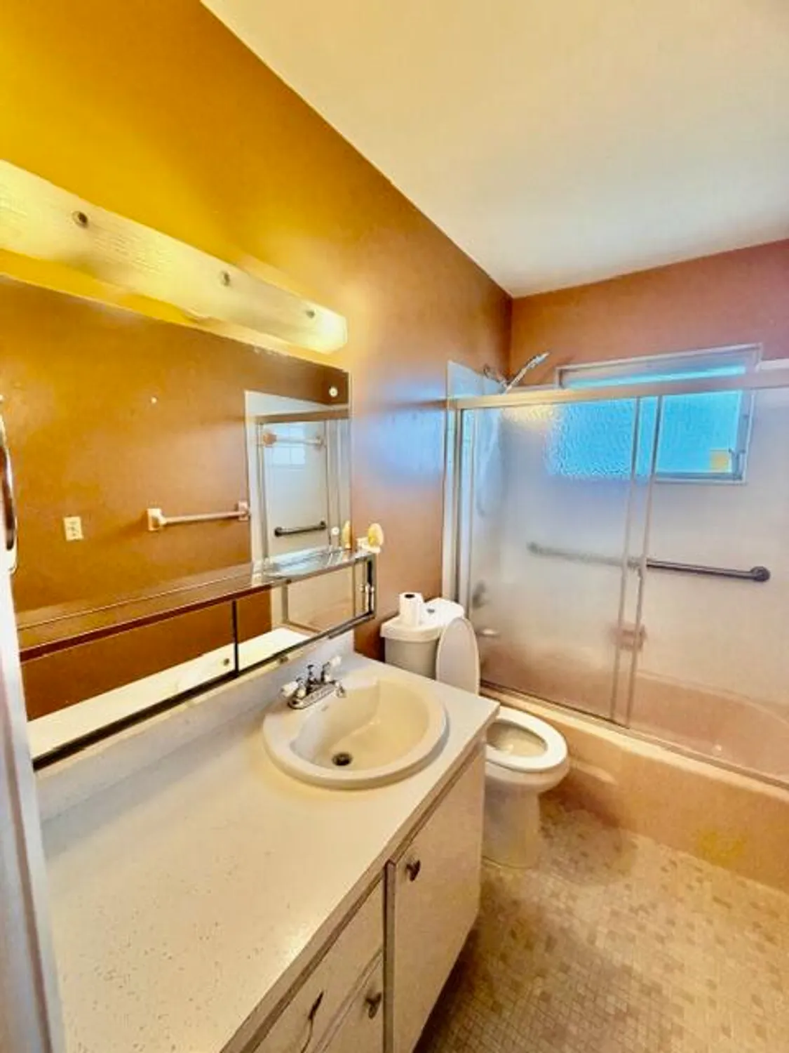 Property Slideshow image 7 of 18 | 2581 barkley dr h, West Palm Beach, FL, 33415