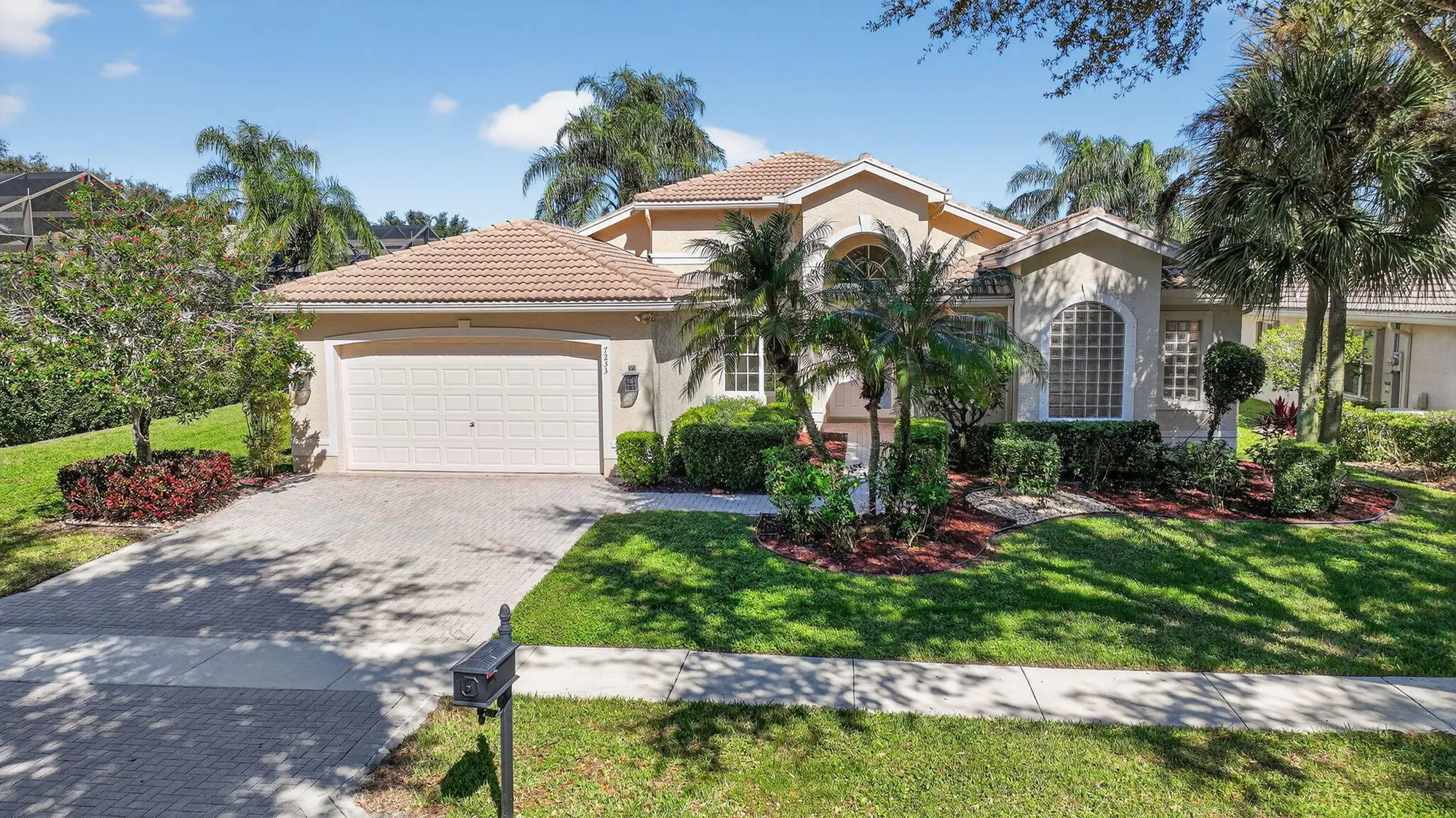 Property Slideshow image 4 of 102 | 7233 francisco bend dr, Delray Beach, FL, 33446