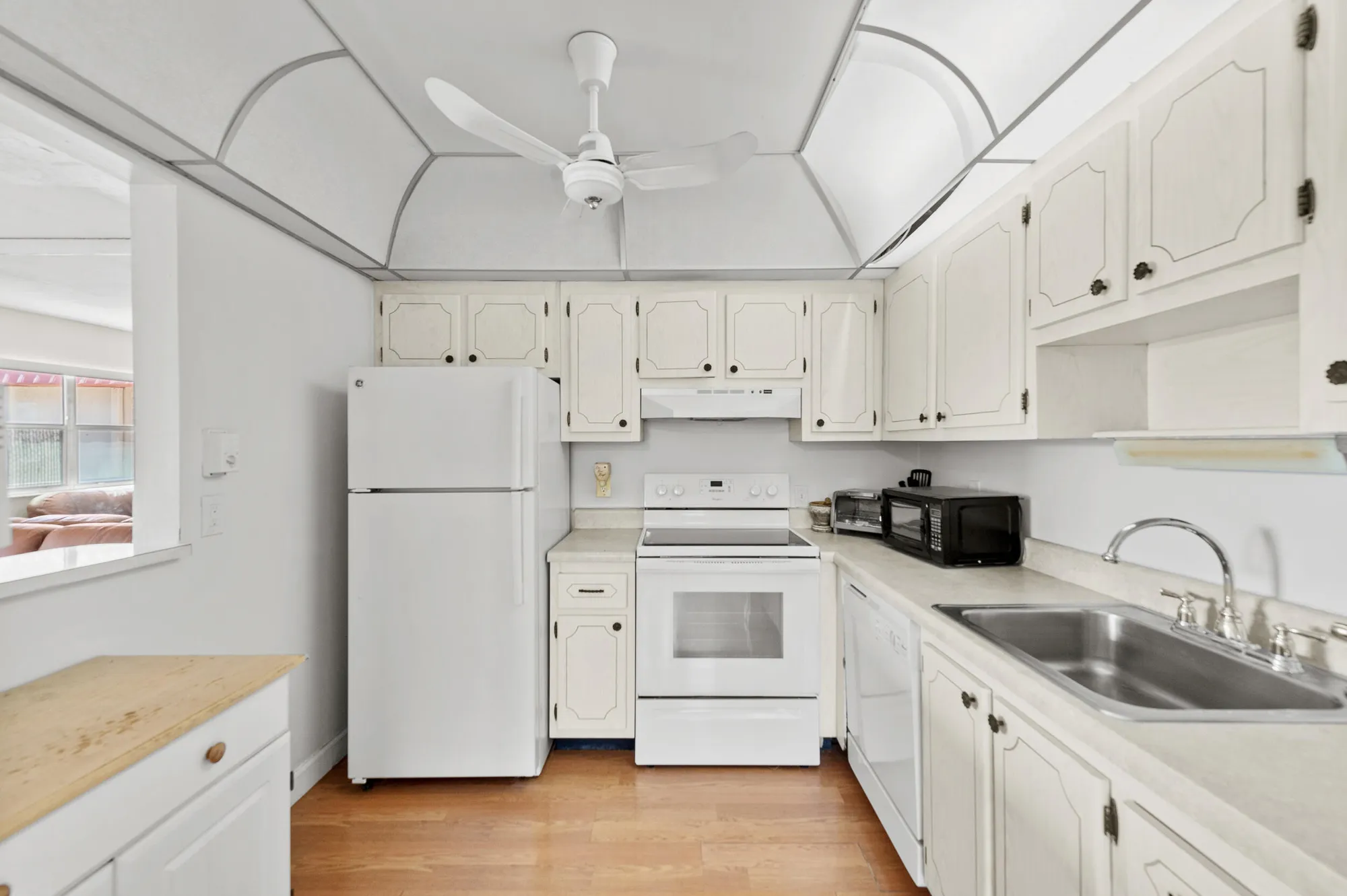 Property Slideshow image 14 of 63 | 43 saxony a, Delray Beach, FL, 33446