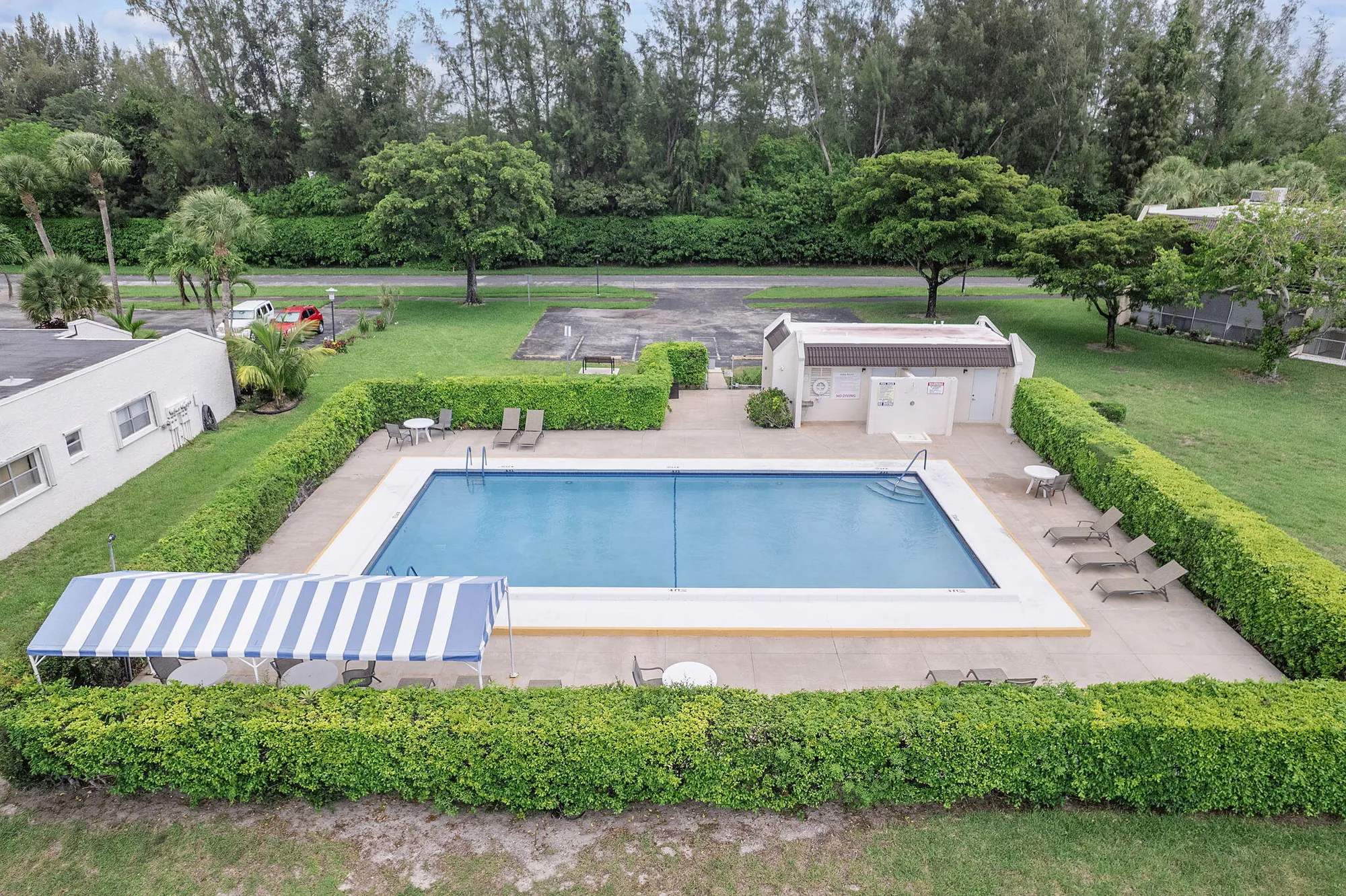 Property Slideshow image 20 of 23 | 118 lake constance dr, West Palm Beach, FL, 33411