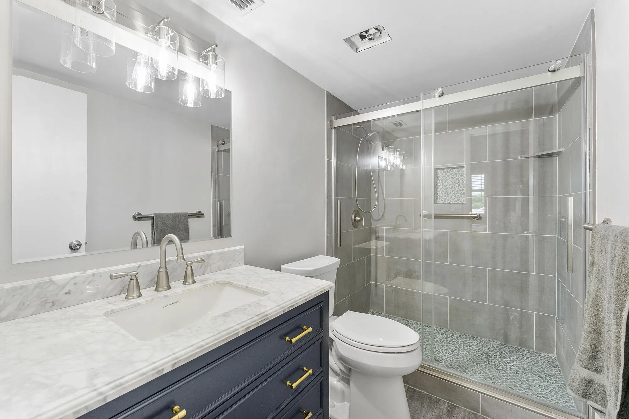 Property Slideshow image 11 of 23 | 118 lake constance dr, West Palm Beach, FL, 33411