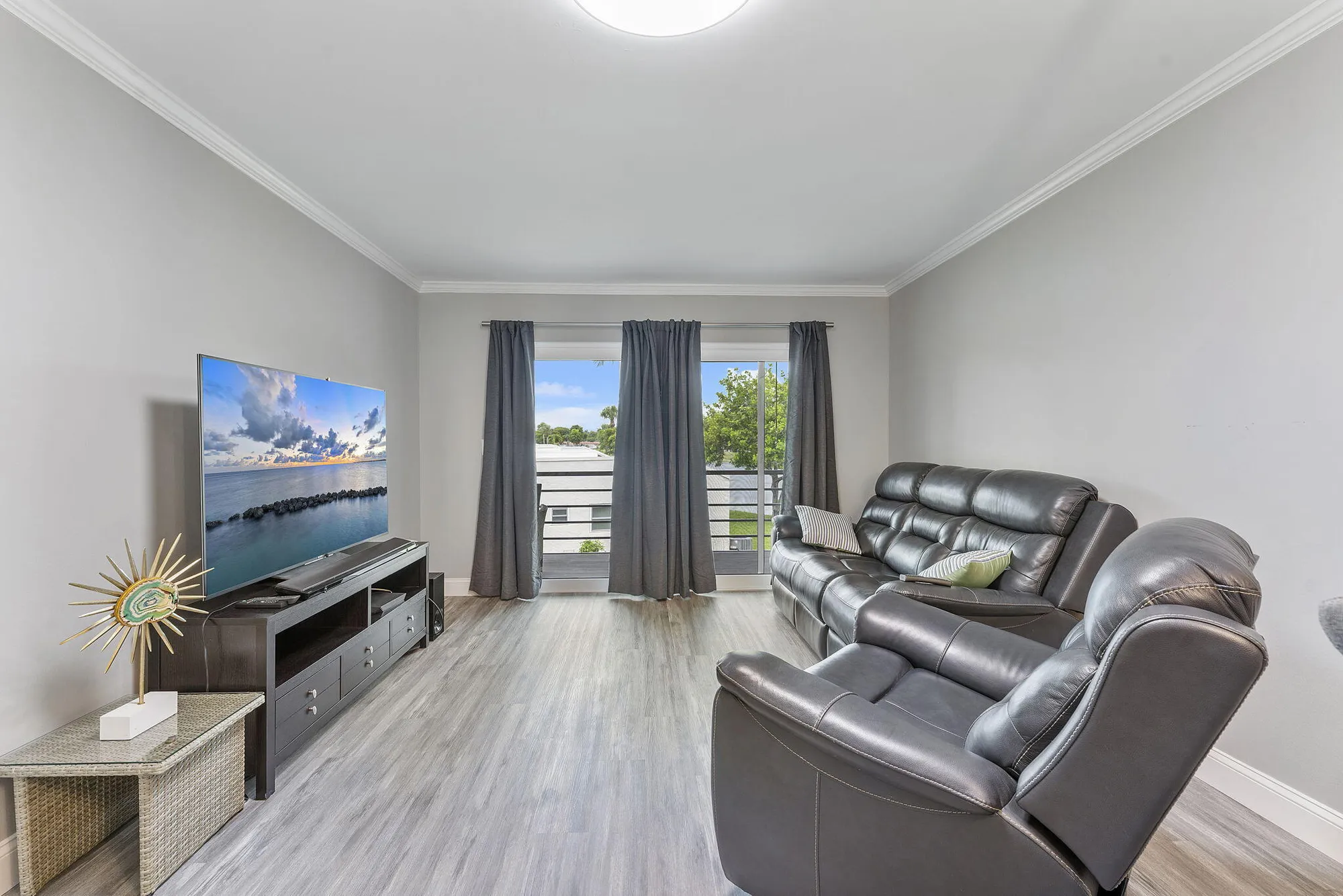 Property Slideshow image 5 of 23 | 118 lake constance dr, West Palm Beach, FL, 33411