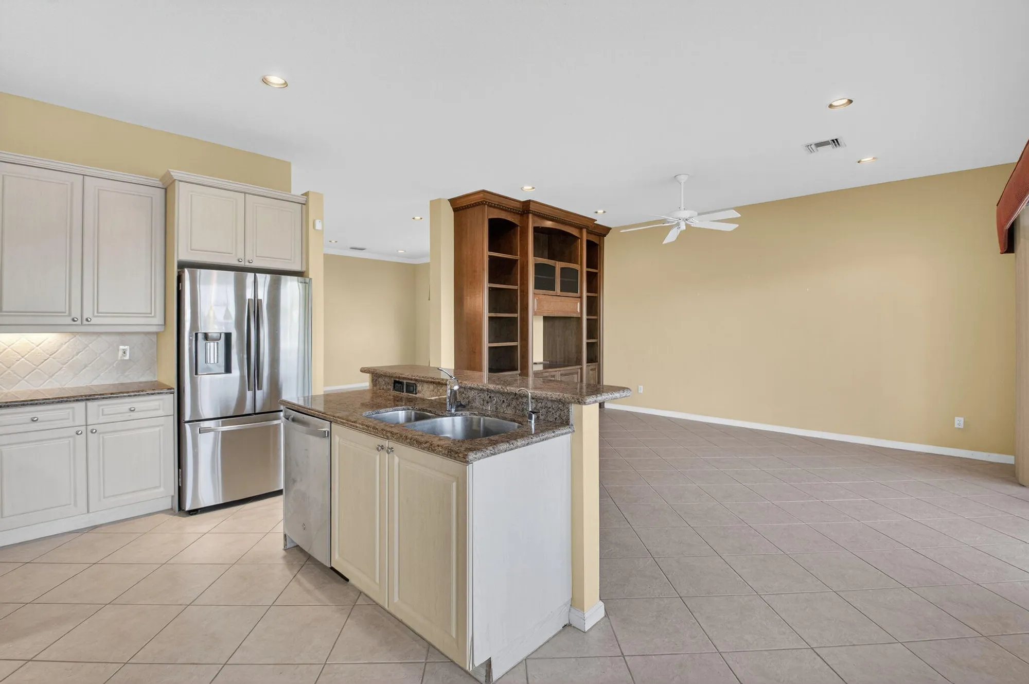 Property Slideshow image 16 of 94 | 7303 morocca lake dr, Delray Beach, FL, 33446