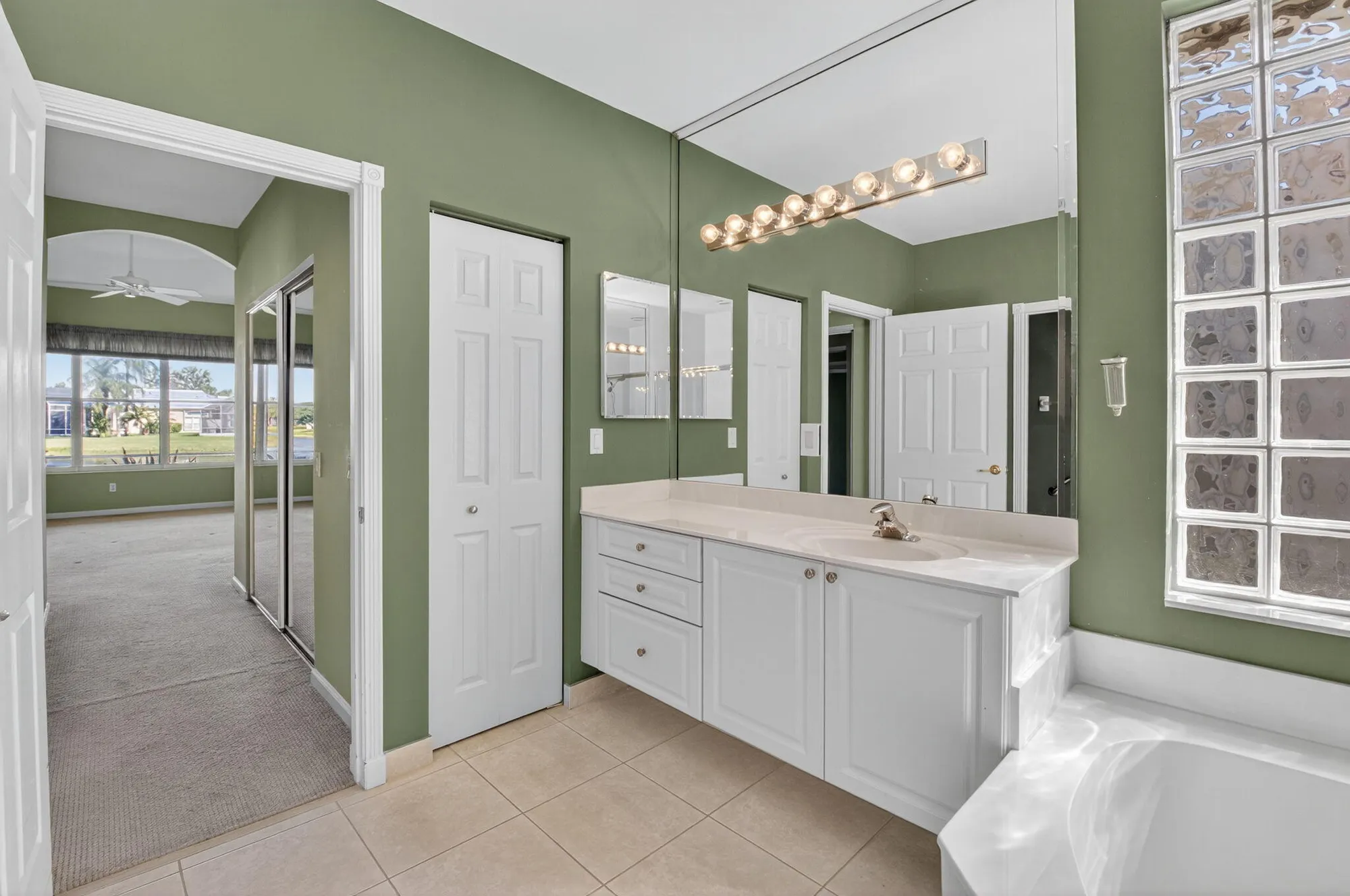 Property Slideshow image 31 of 94 | 7303 morocca lake dr, Delray Beach, FL, 33446