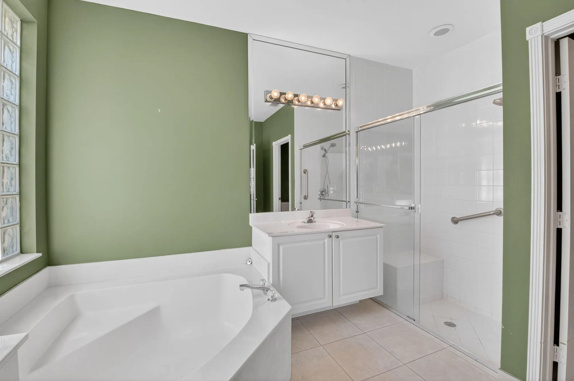Property Slideshow image 30 of 94 | 7303 morocca lake dr, Delray Beach, FL, 33446