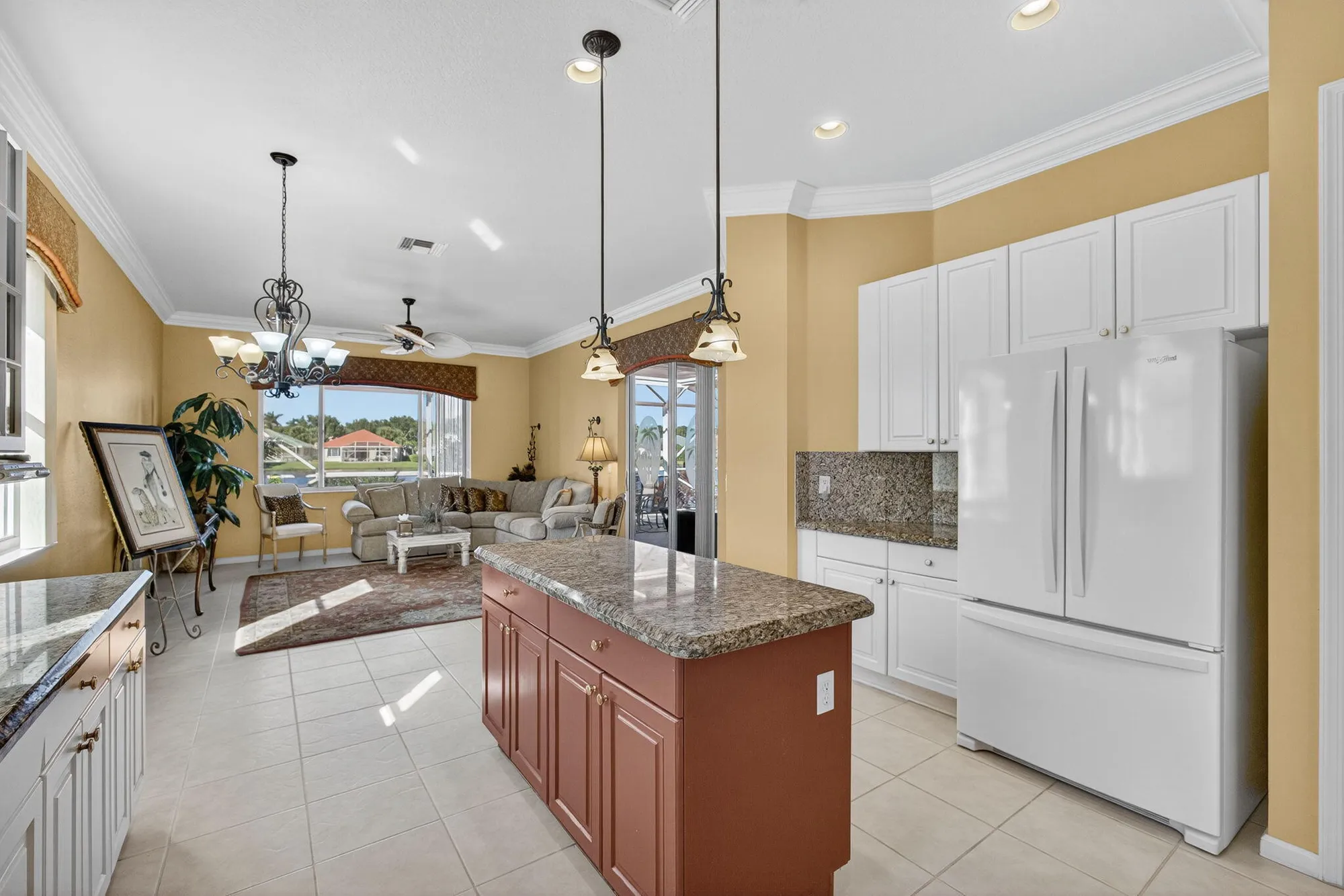 Property Slideshow image 10 of 44 | 9089 bay harbour cir, West Palm Beach, FL, 33411