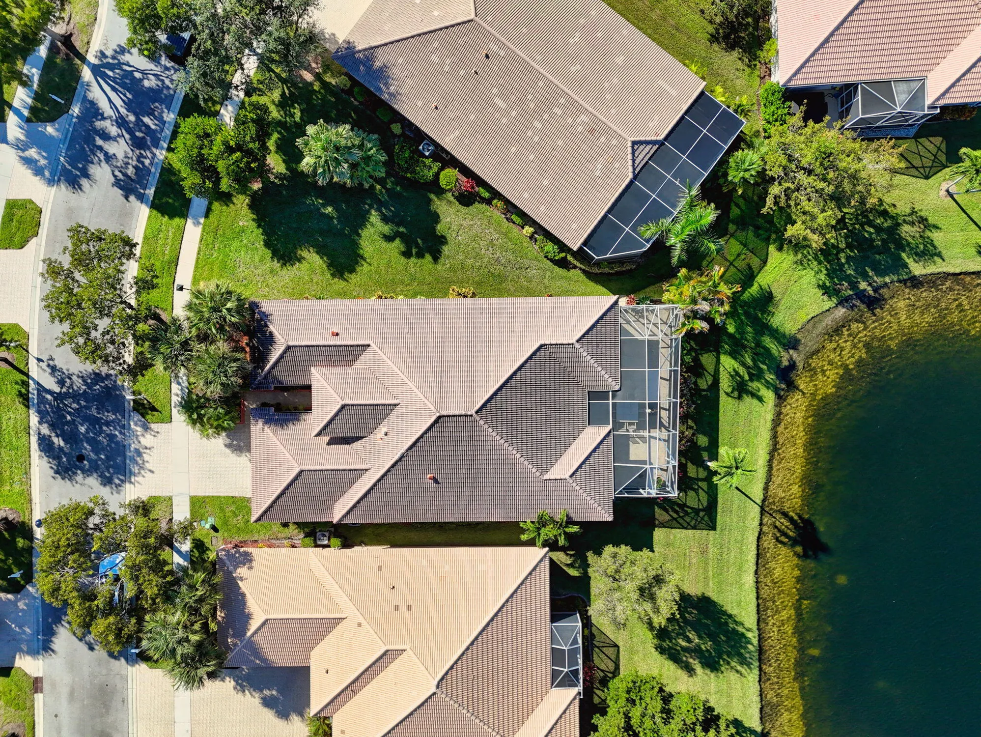 Property Slideshow image 36 of 44 | 9089 bay harbour cir, West Palm Beach, FL, 33411