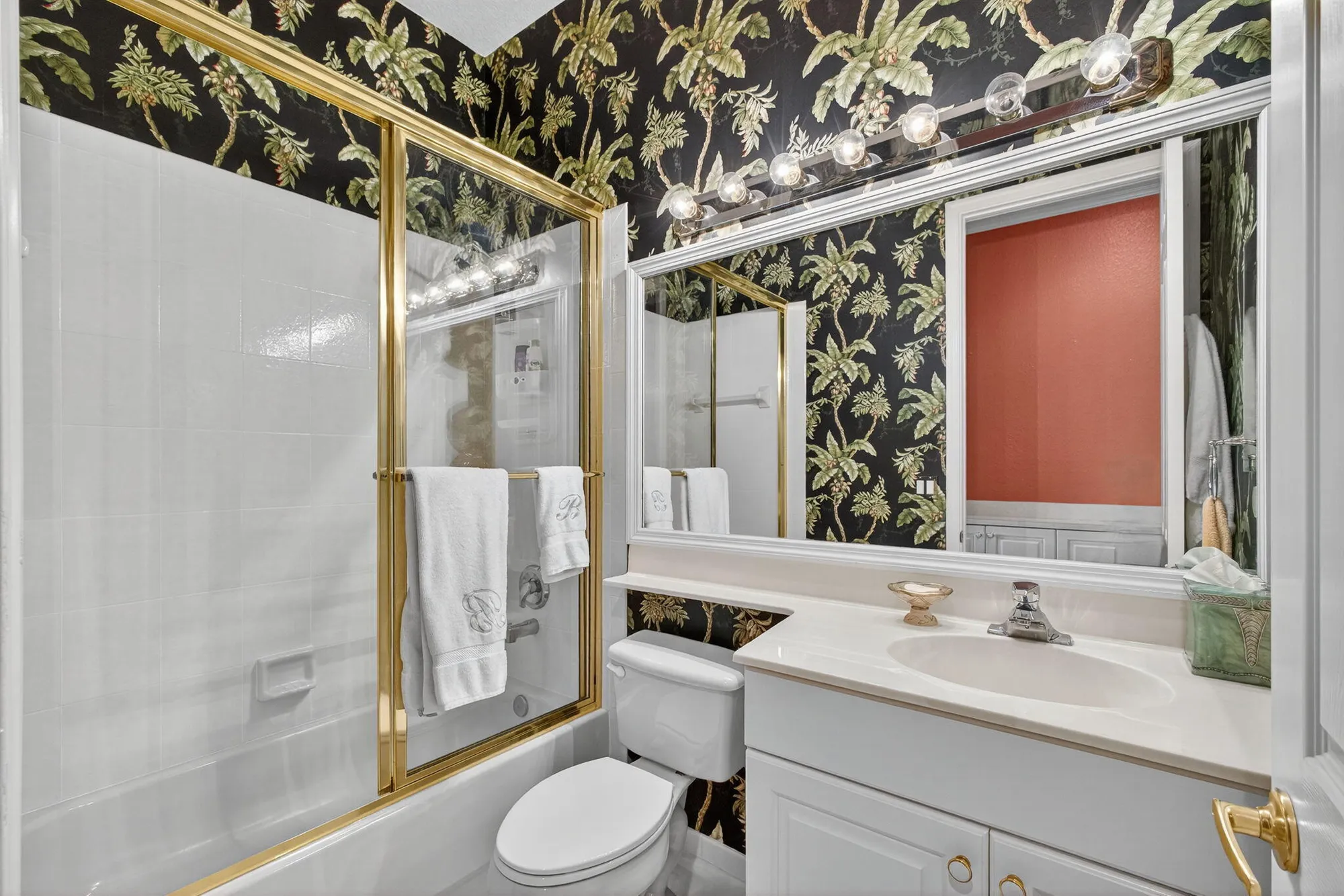 Property Slideshow image 22 of 44 | 9089 bay harbour cir, West Palm Beach, FL, 33411