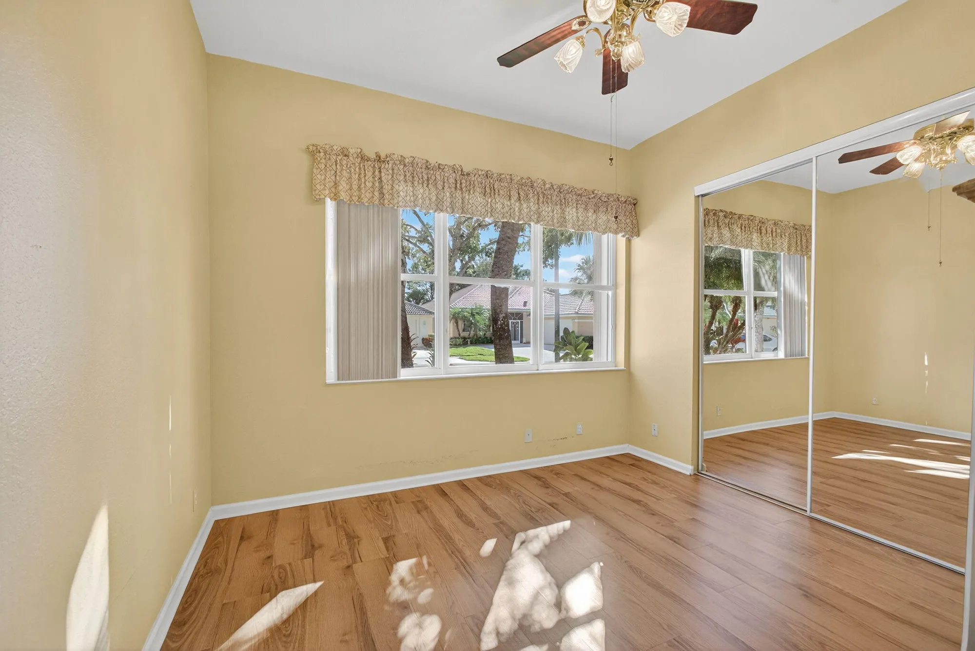 Property Slideshow image 21 of 44 | 9089 bay harbour cir, West Palm Beach, FL, 33411