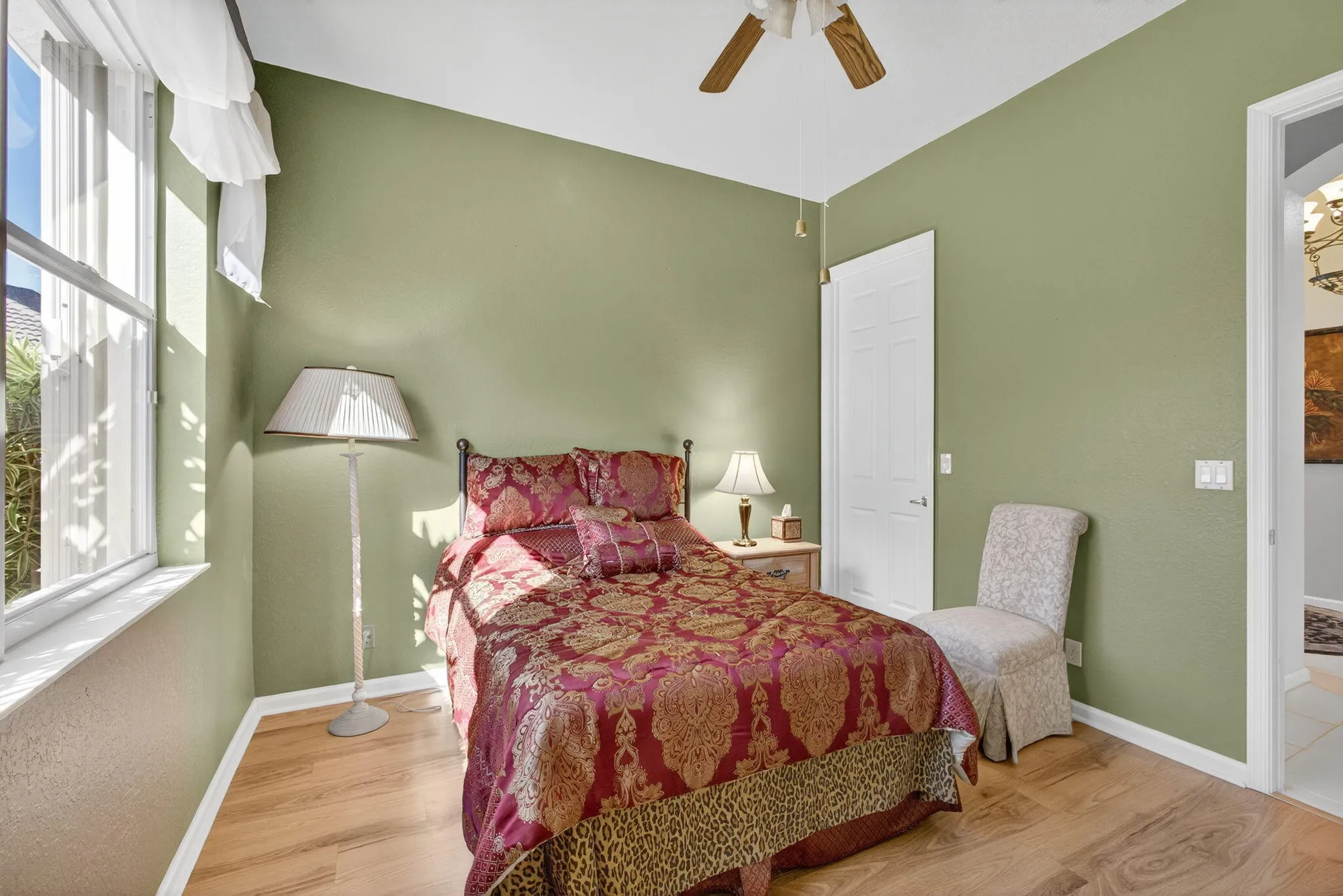 Property Slideshow image 18 of 44 | 9089 bay harbour cir, West Palm Beach, FL, 33411