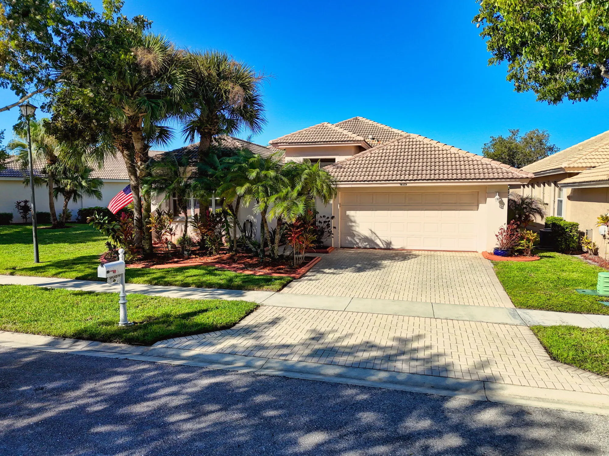 Property Slideshow image 1 of 44 | 9089 bay harbour cir, West Palm Beach, FL, 33411
