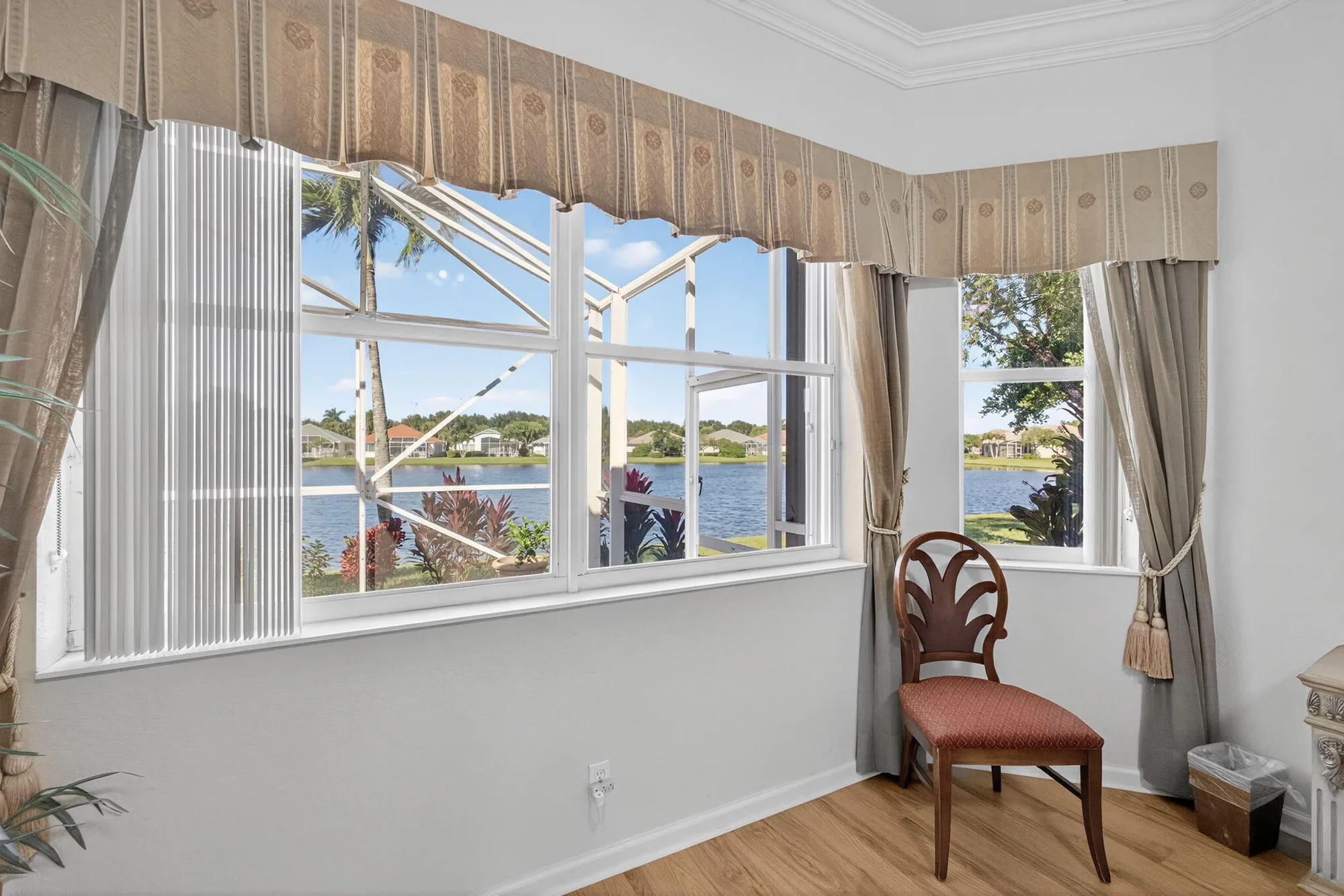 Property Slideshow image 15 of 44 | 9089 bay harbour cir, West Palm Beach, FL, 33411