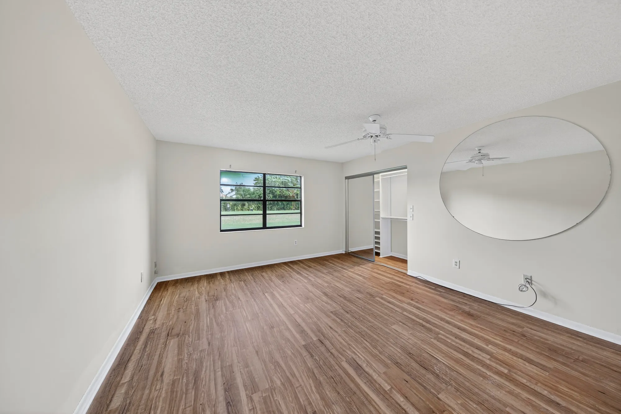 Property Slideshow image 19 of 37 | 9187 norte lago 5i, Boca Raton, FL, 33428