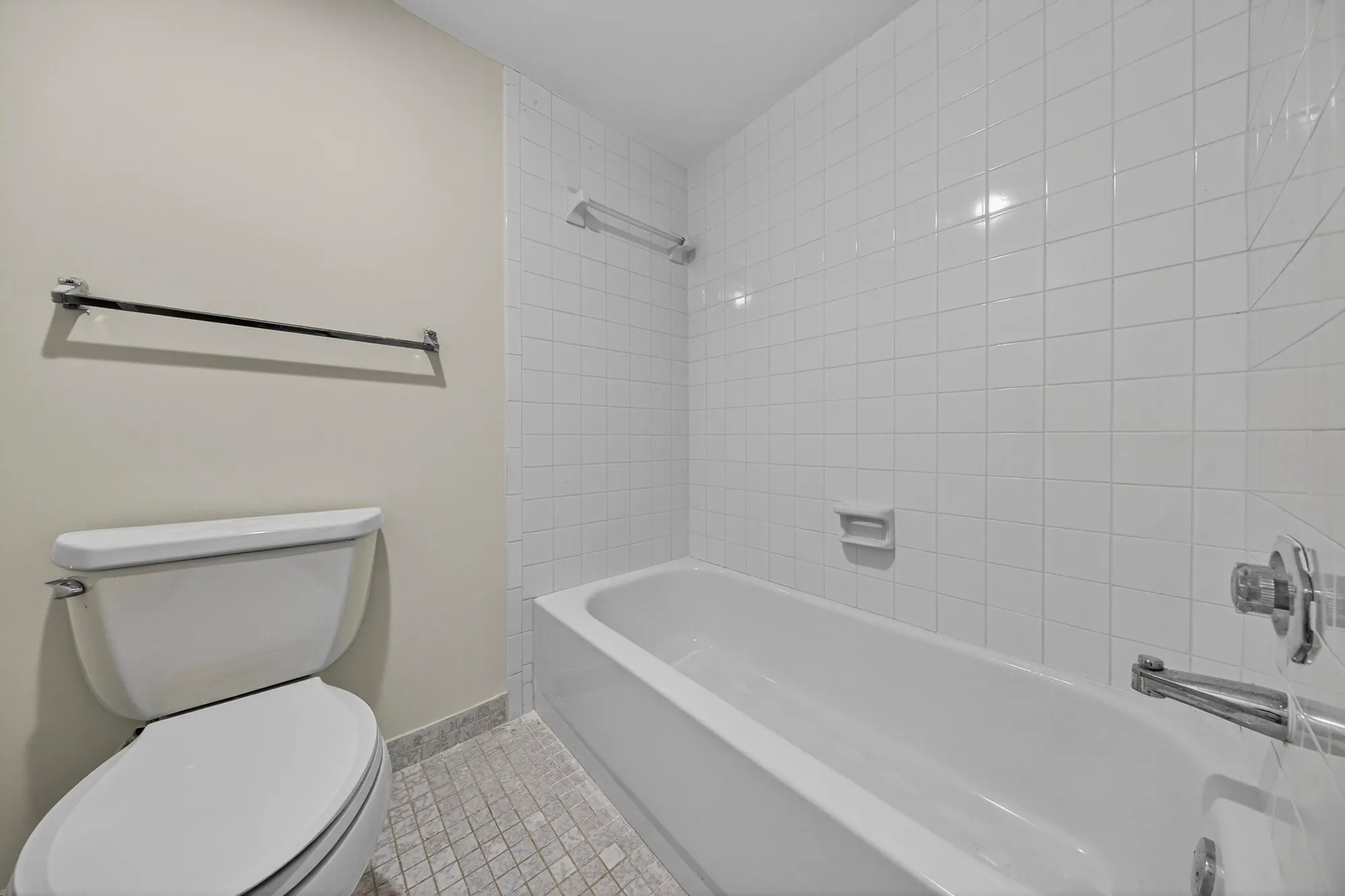 Property Slideshow image 24 of 37 | 9187 norte lago 5i, Boca Raton, FL, 33428