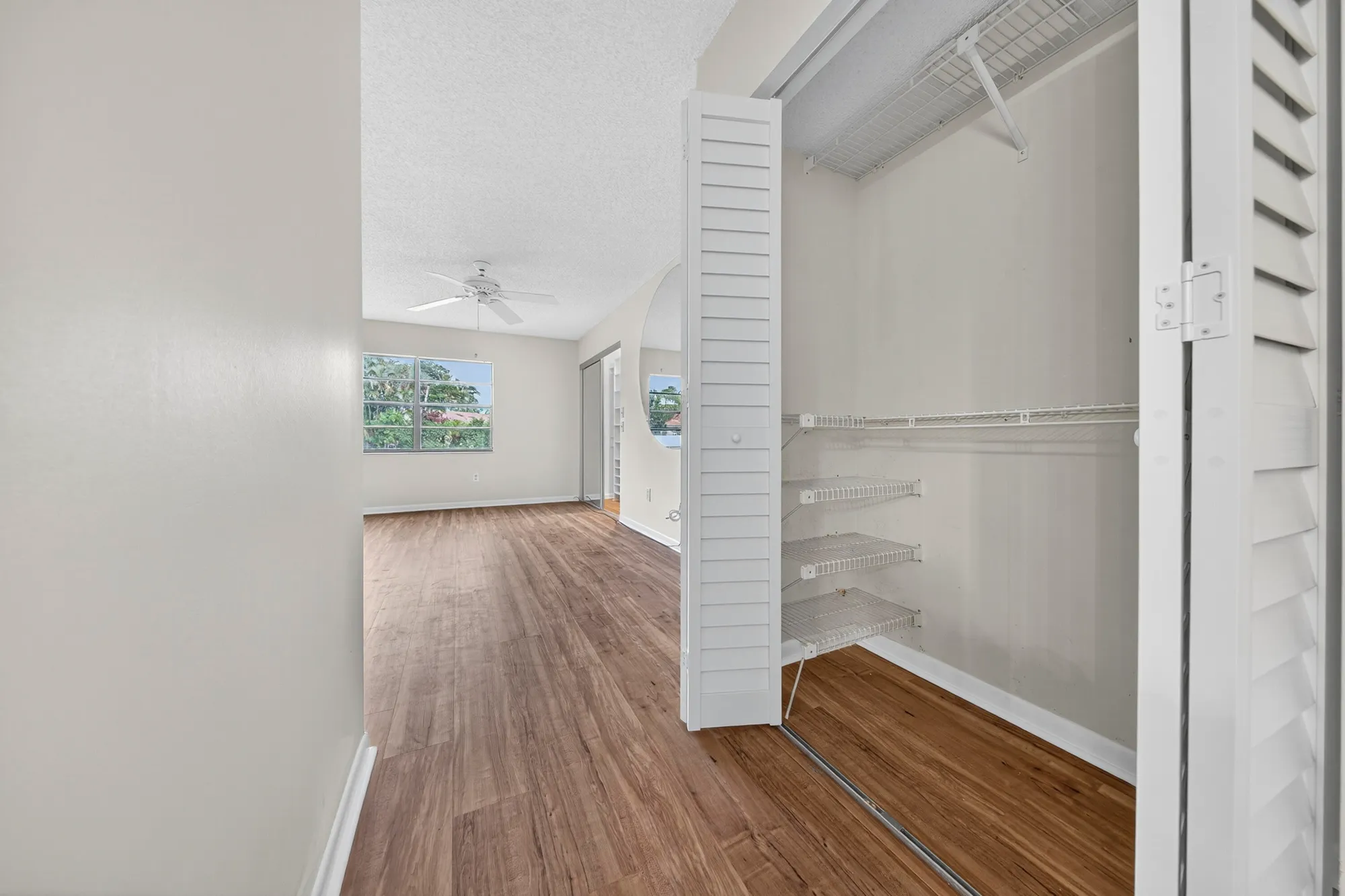 Property Slideshow image 21 of 37 | 9187 norte lago 5i, Boca Raton, FL, 33428