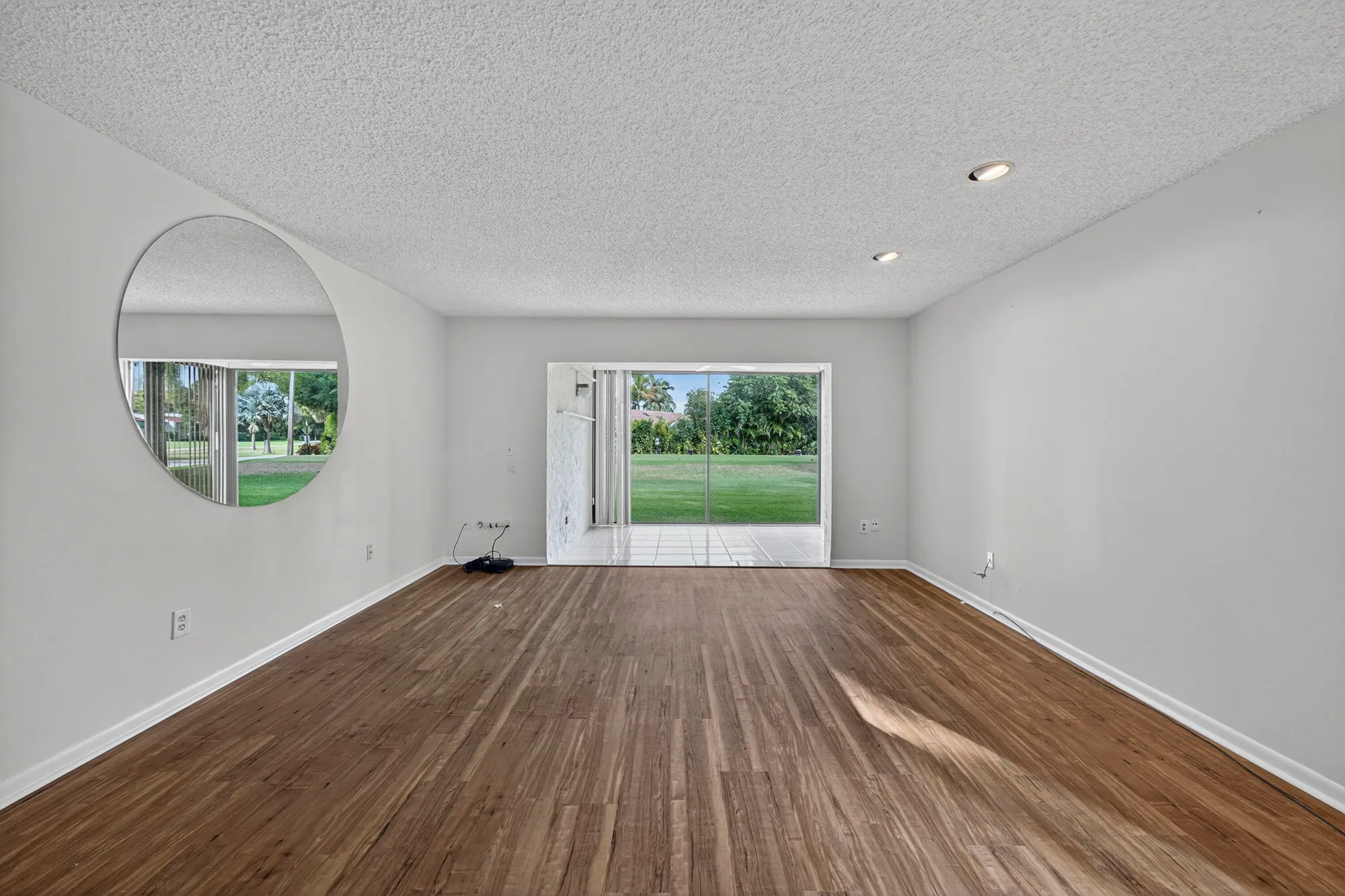 Property Slideshow image 11 of 37 | 9187 norte lago 5i, Boca Raton, FL, 33428