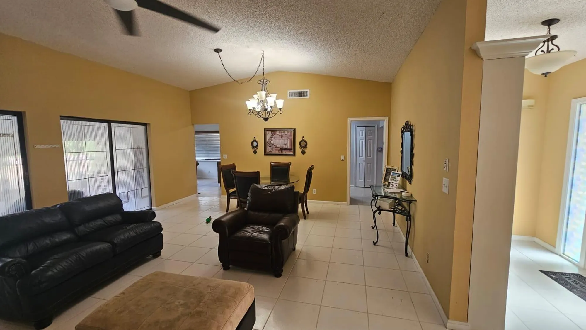 Property Slideshow image 3 of 49 | 10298 greentrail dr, Boynton Beach, FL, 33436