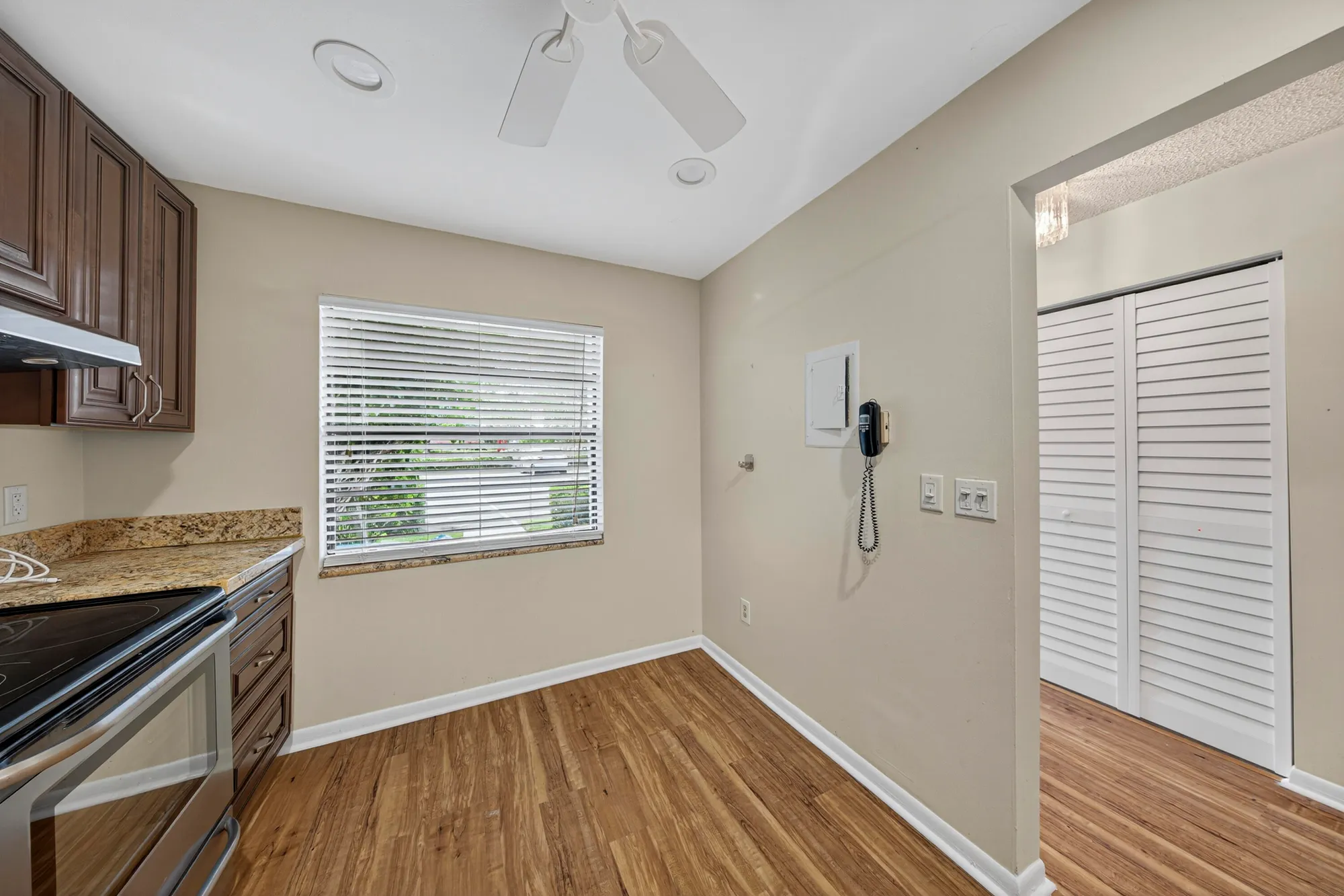 Property Slideshow image 6 of 37 | 9187 norte lago 5i, Boca Raton, FL, 33428