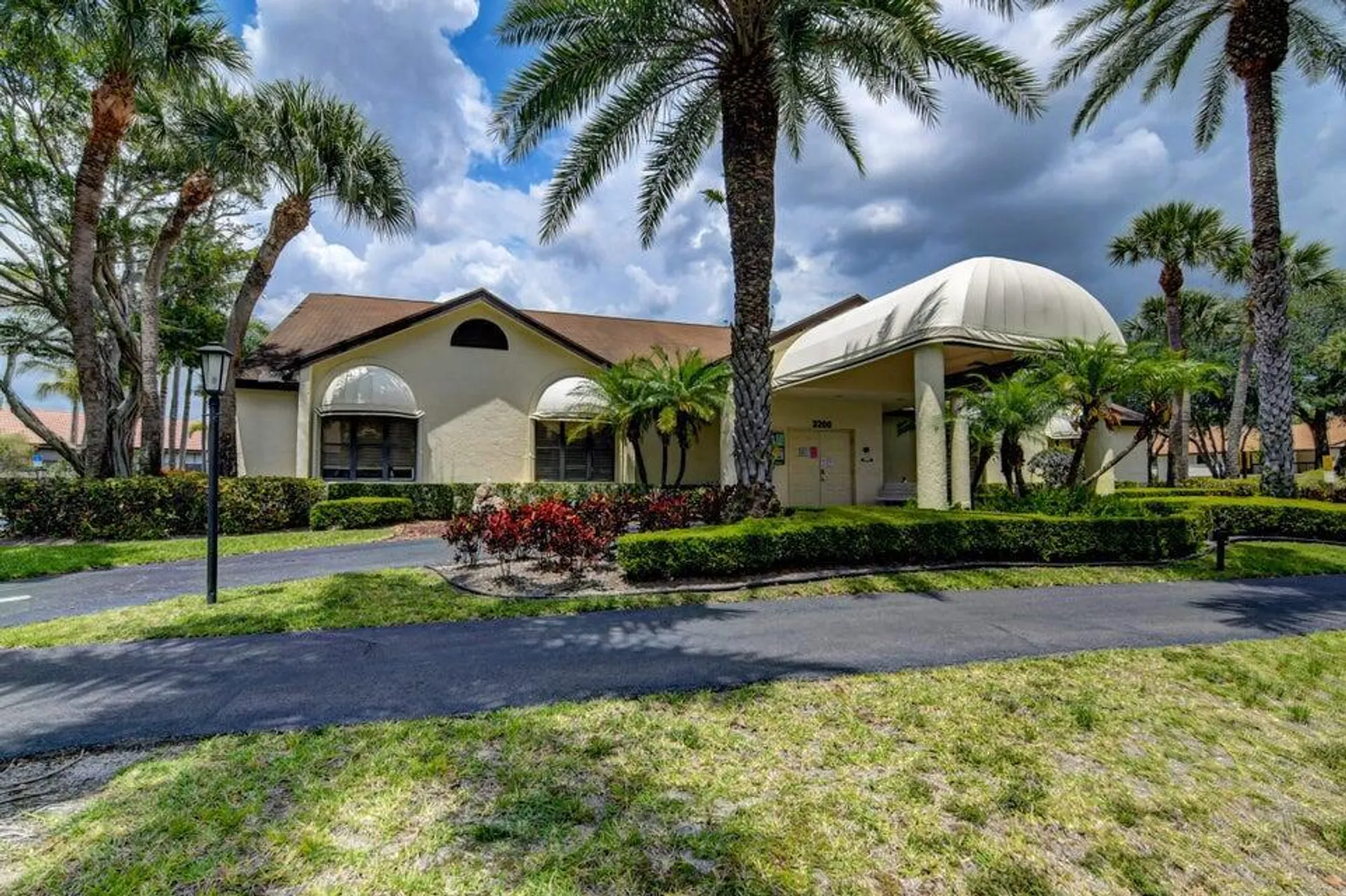 Property Slideshow image 29 of 32 | 3204 perimeter dr # 3204, Greenacres, FL, 33467