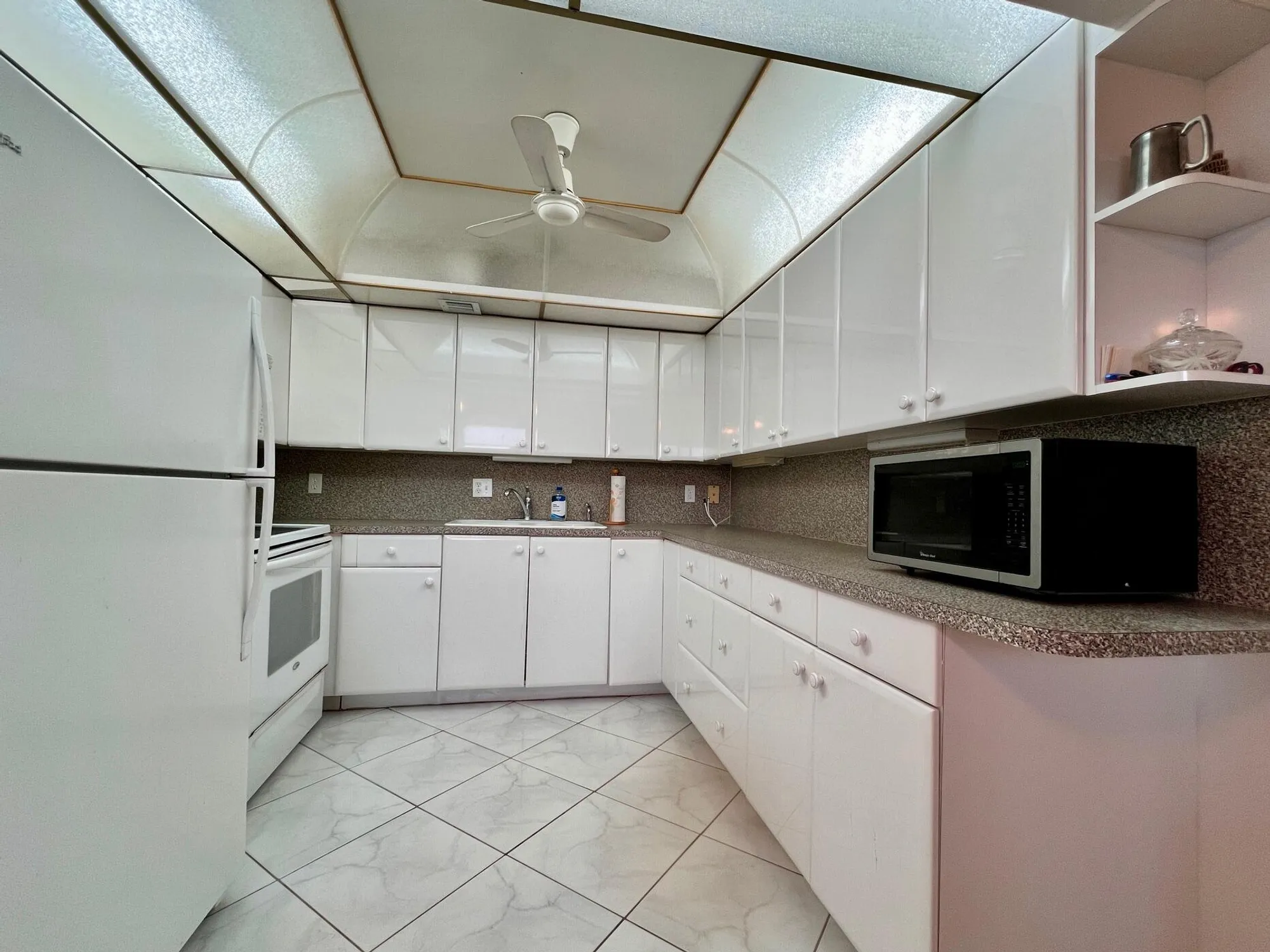 Property Slideshow image 2 of 21 | 461 wellington j, West Palm Beach, FL, 33417
