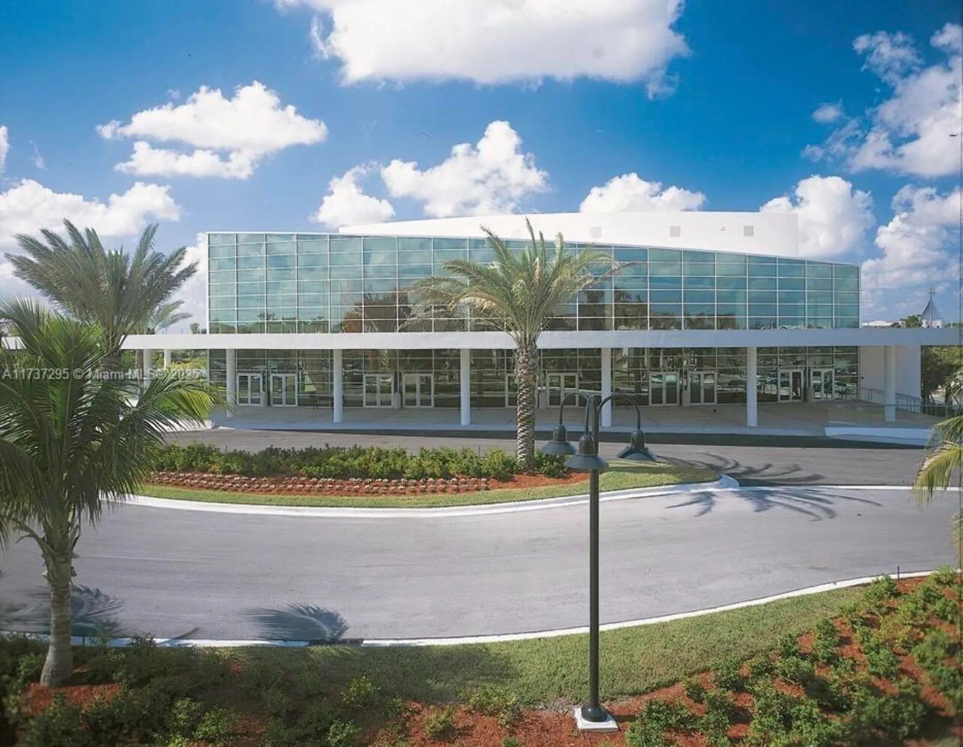 Property Slideshow image 22 of 27 | 9744 s belfort cir 202, Tamarac, FL, 33321