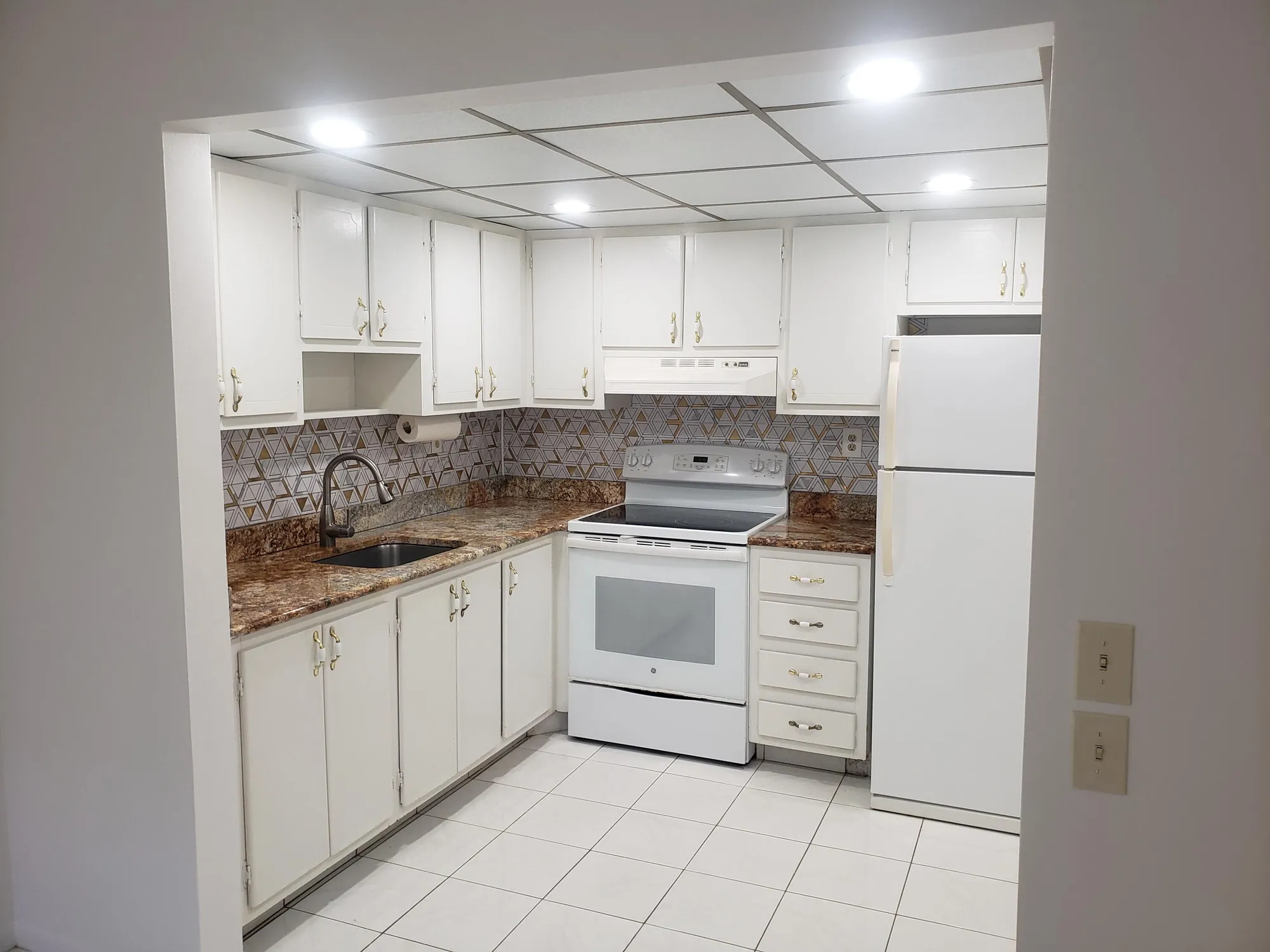 Property Slideshow image 3 of 19 | 688 burgundy o o, Delray Beach, FL, 33484