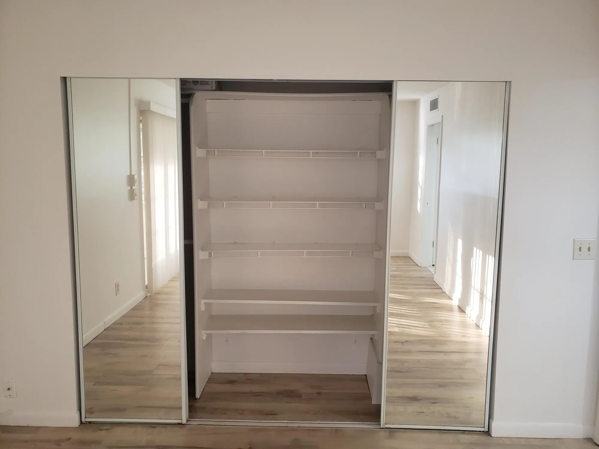 Property Slideshow image 10 of 19 | 688 burgundy o o, Delray Beach, FL, 33484