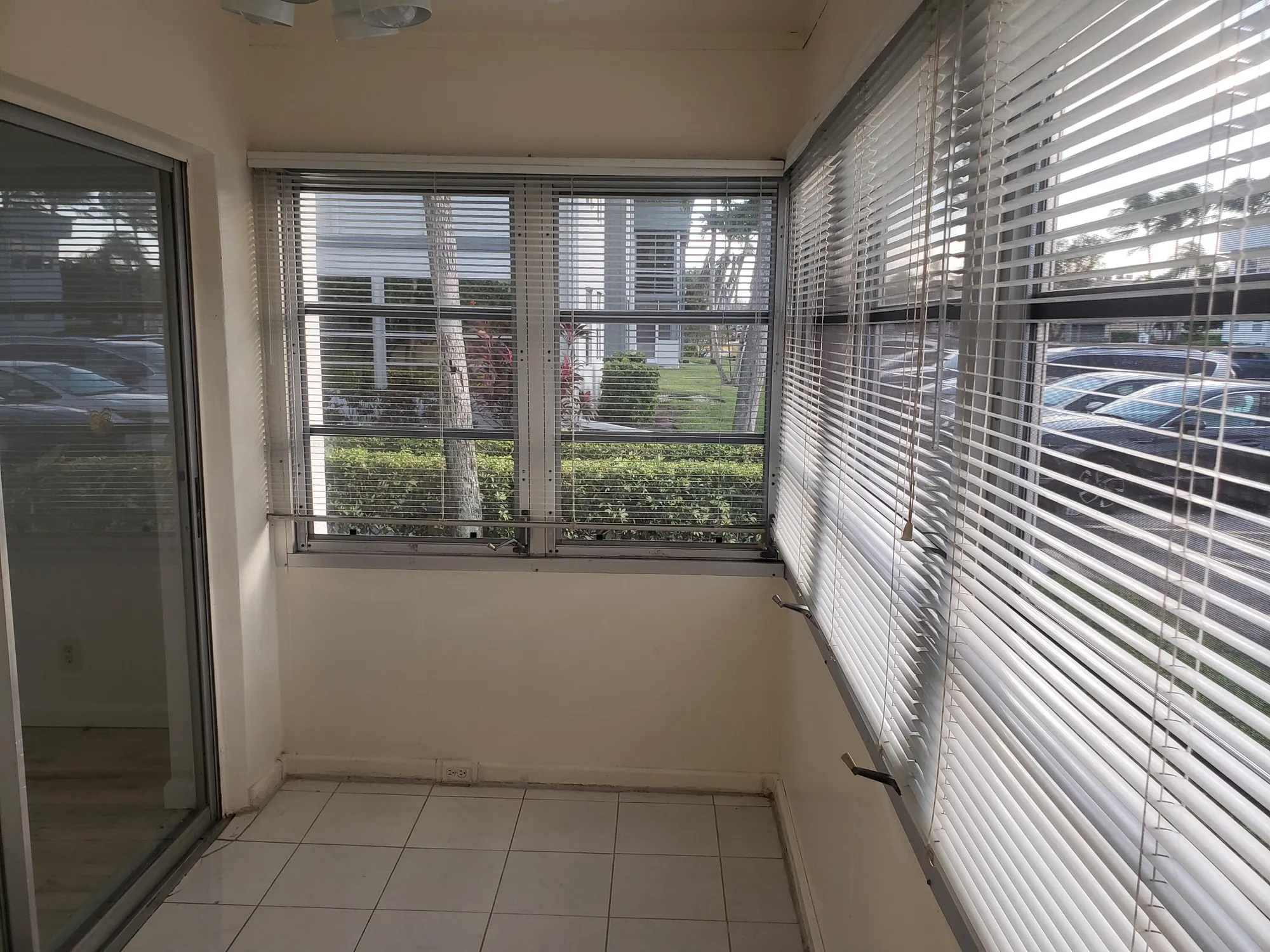 Property Slideshow image 15 of 19 | 688 burgundy o o, Delray Beach, FL, 33484