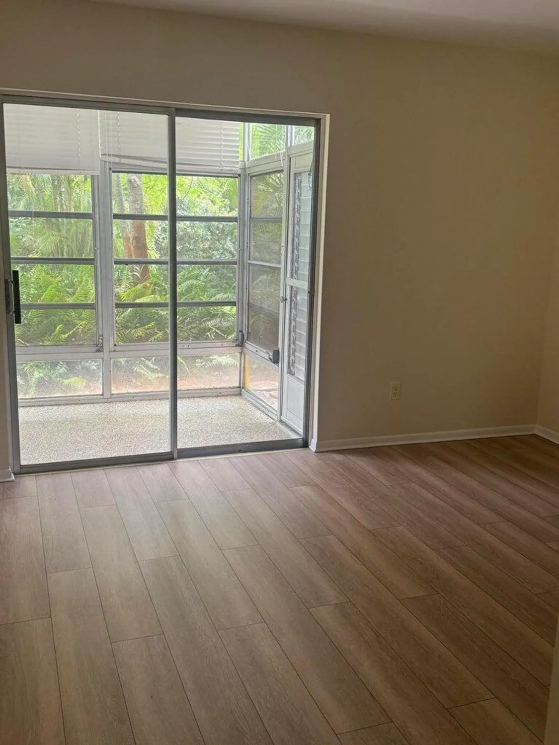 Property Slideshow image 5 of 8 | 2929 se ocean blvd 122-4, Stuart, FL, 34996