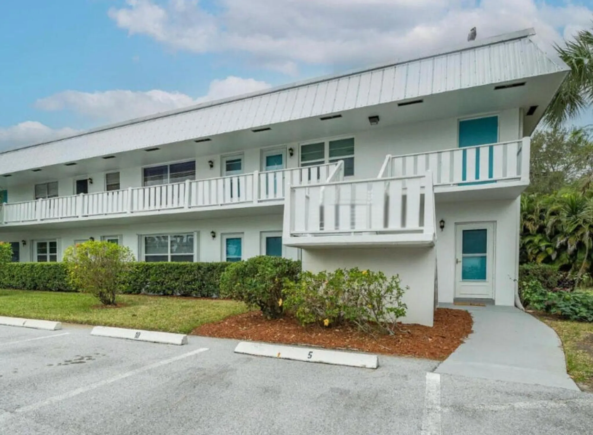 Property Slideshow image 1 of 8 | 2929 se ocean blvd 122-4, Stuart, FL, 34996