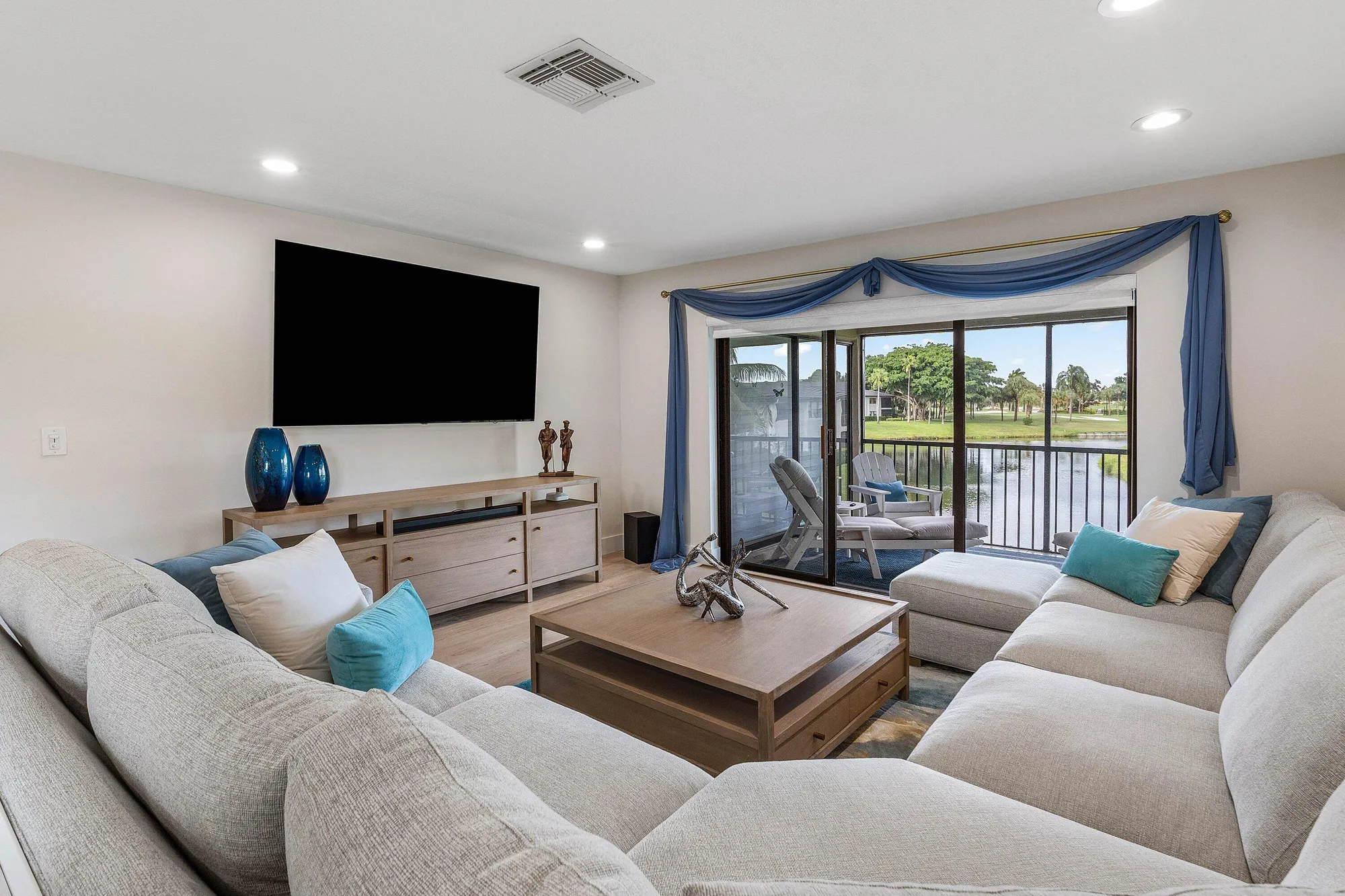 Property Slideshow image 12 of 53 | 35 southport ln h, Boynton Beach, FL, 33436