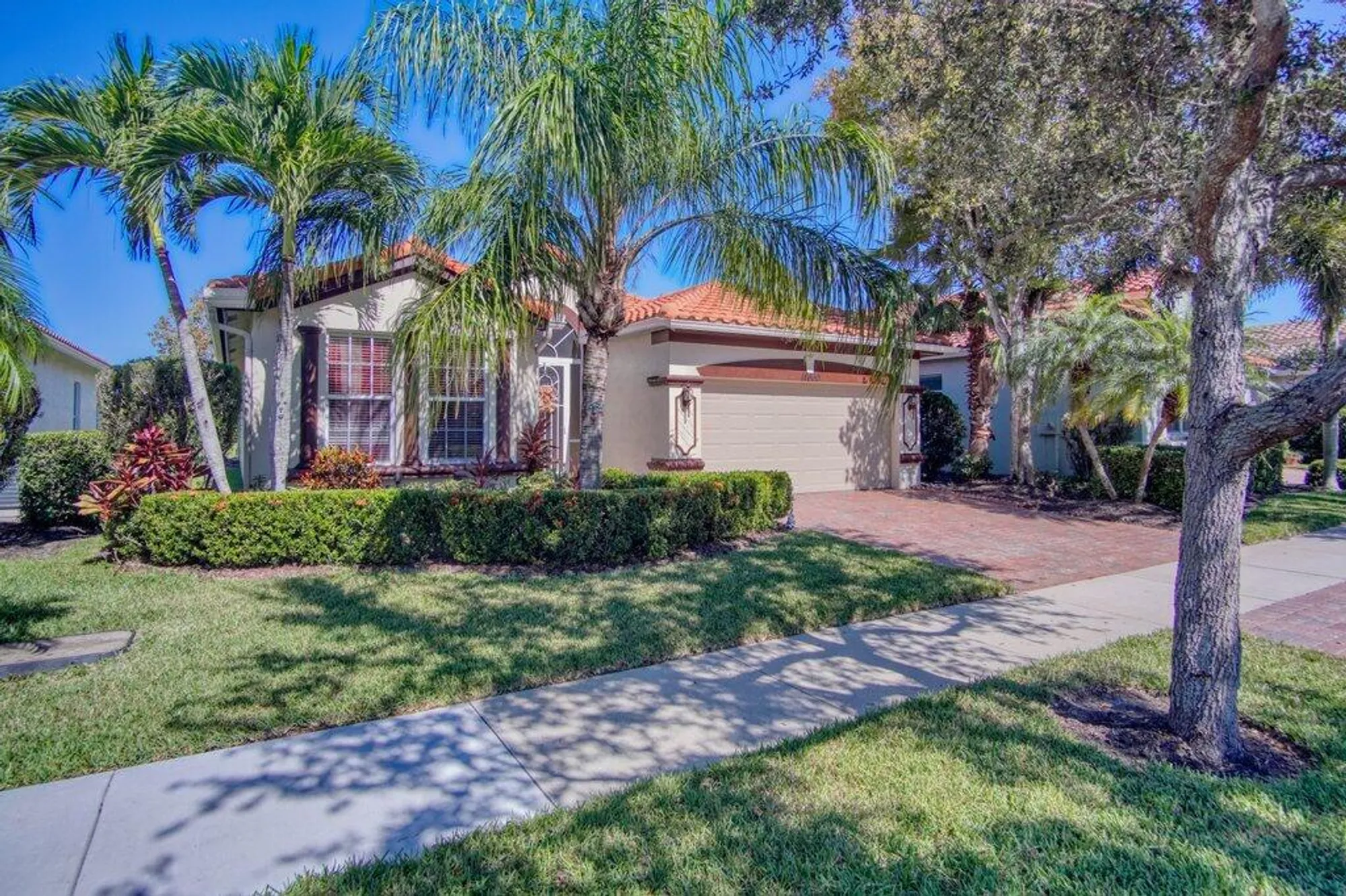 Property Slideshow image 4 of 65 | 11660 sw mountain ash cir, Port Saint Lucie, FL, 34987