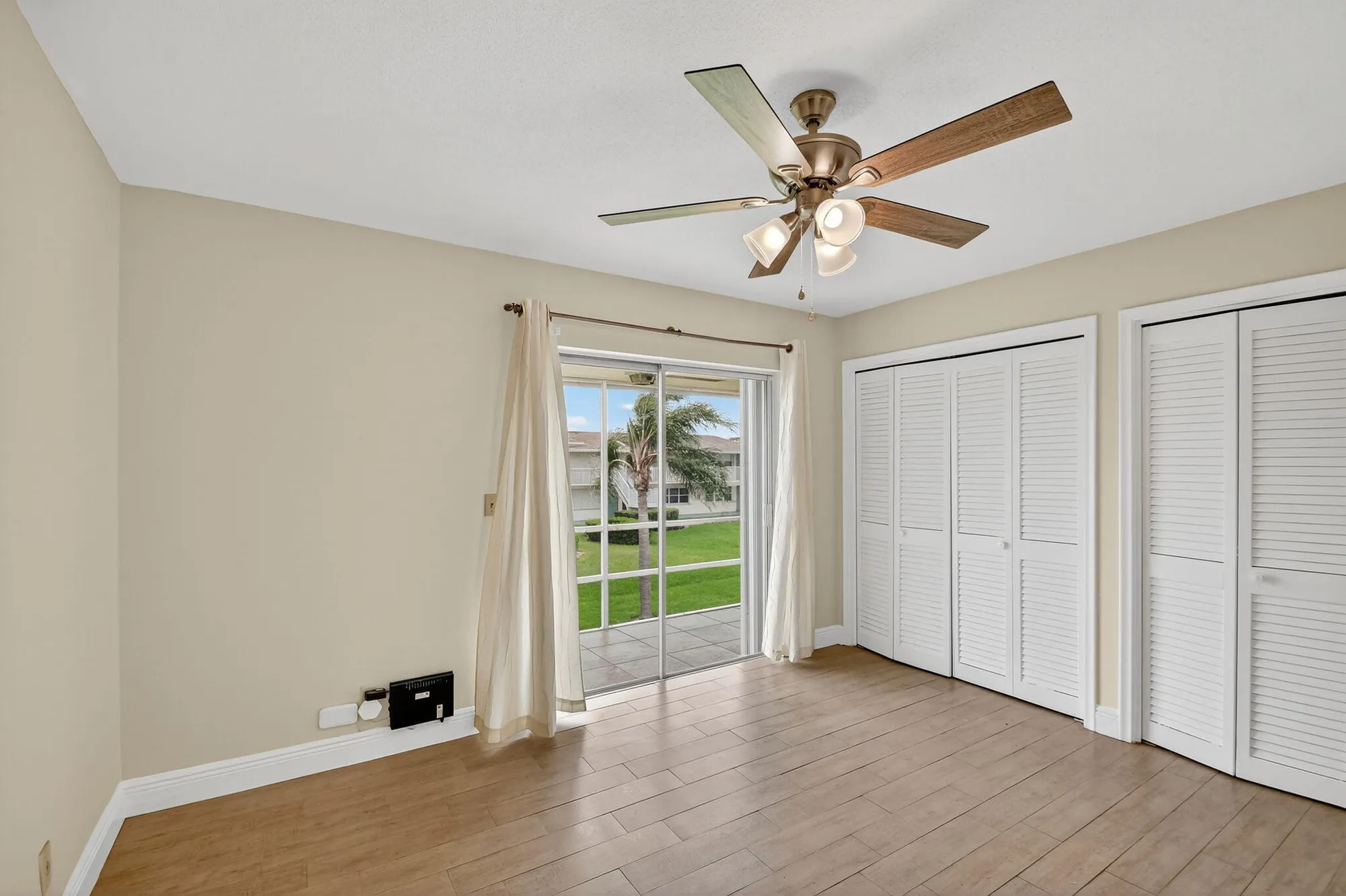 Property Slideshow image 13 of 41 | 560 horizons 210, Boynton Beach, FL, 33435