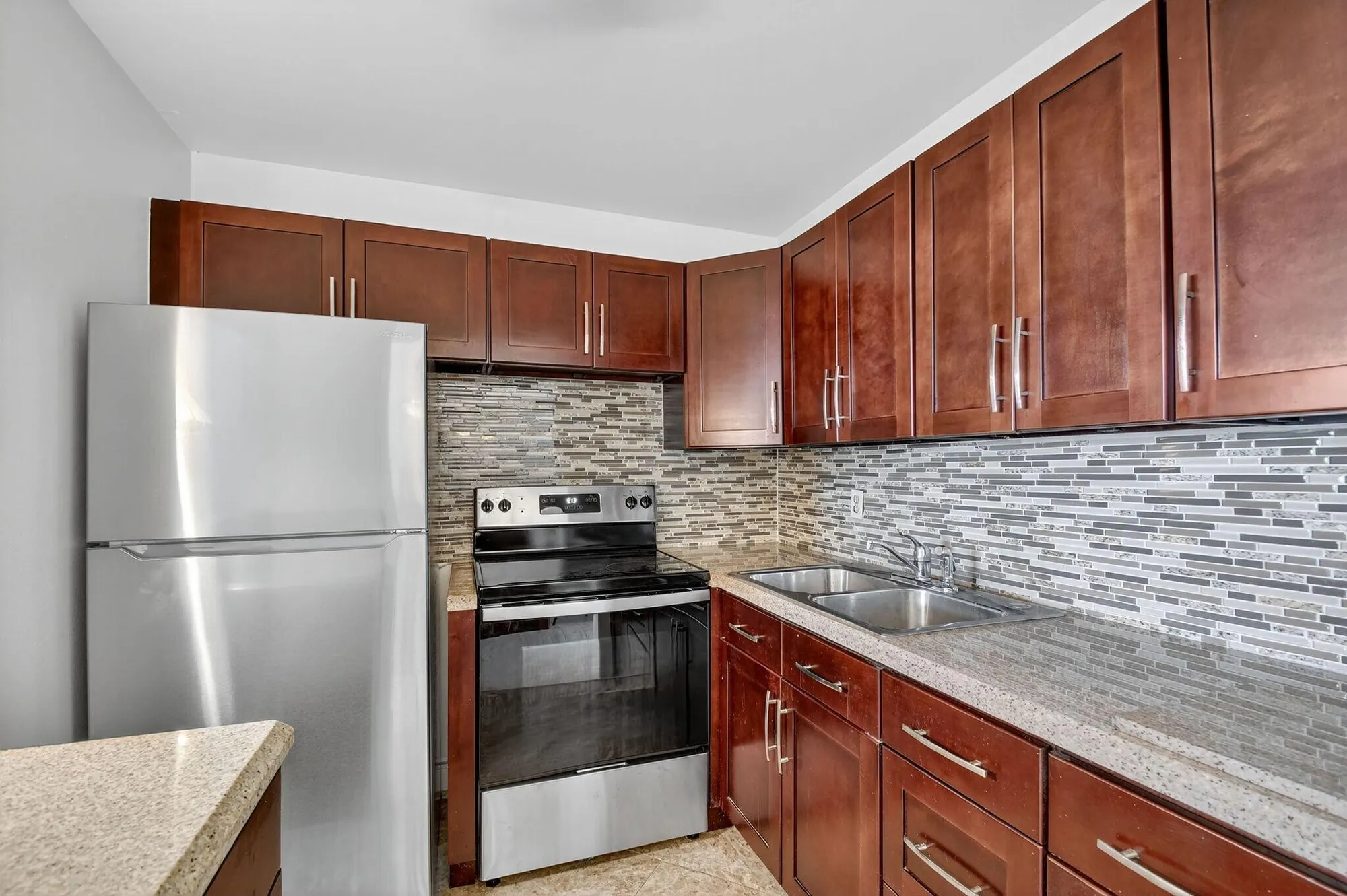 Property Slideshow image 5 of 41 | 560 horizons 210, Boynton Beach, FL, 33435