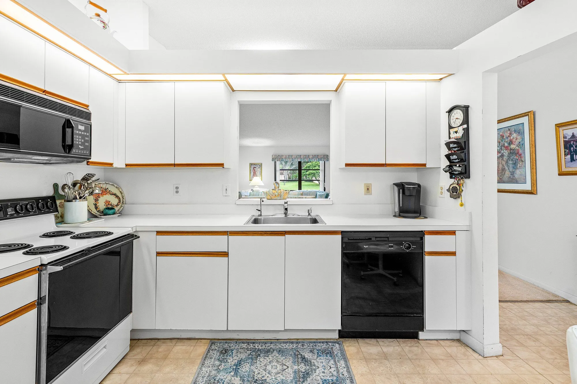 Property Slideshow image 5 of 40 | 8282 springlake dr f, Boca Raton, FL, 33496