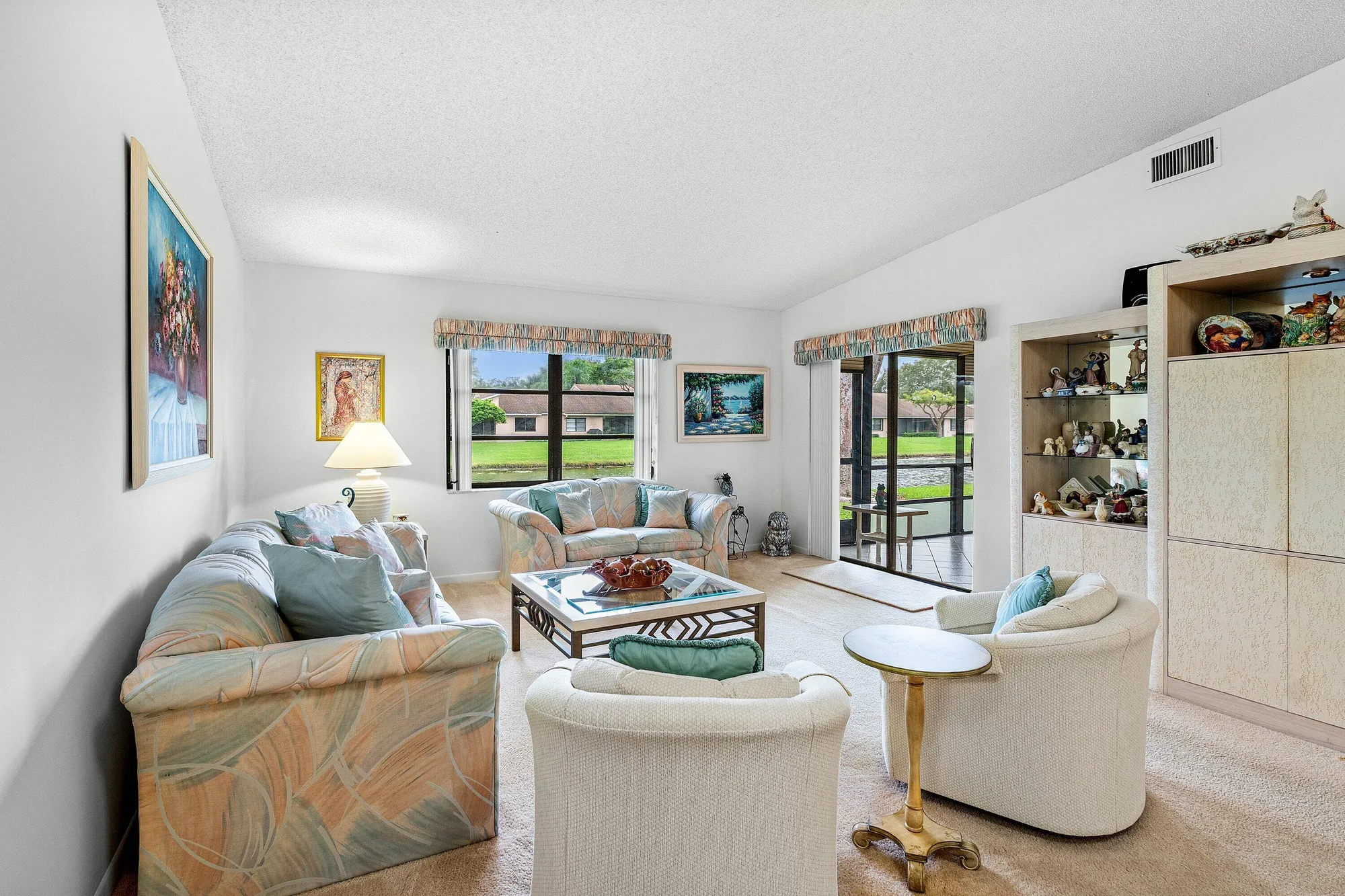 Property Slideshow image 13 of 40 | 8282 springlake dr f, Boca Raton, FL, 33496