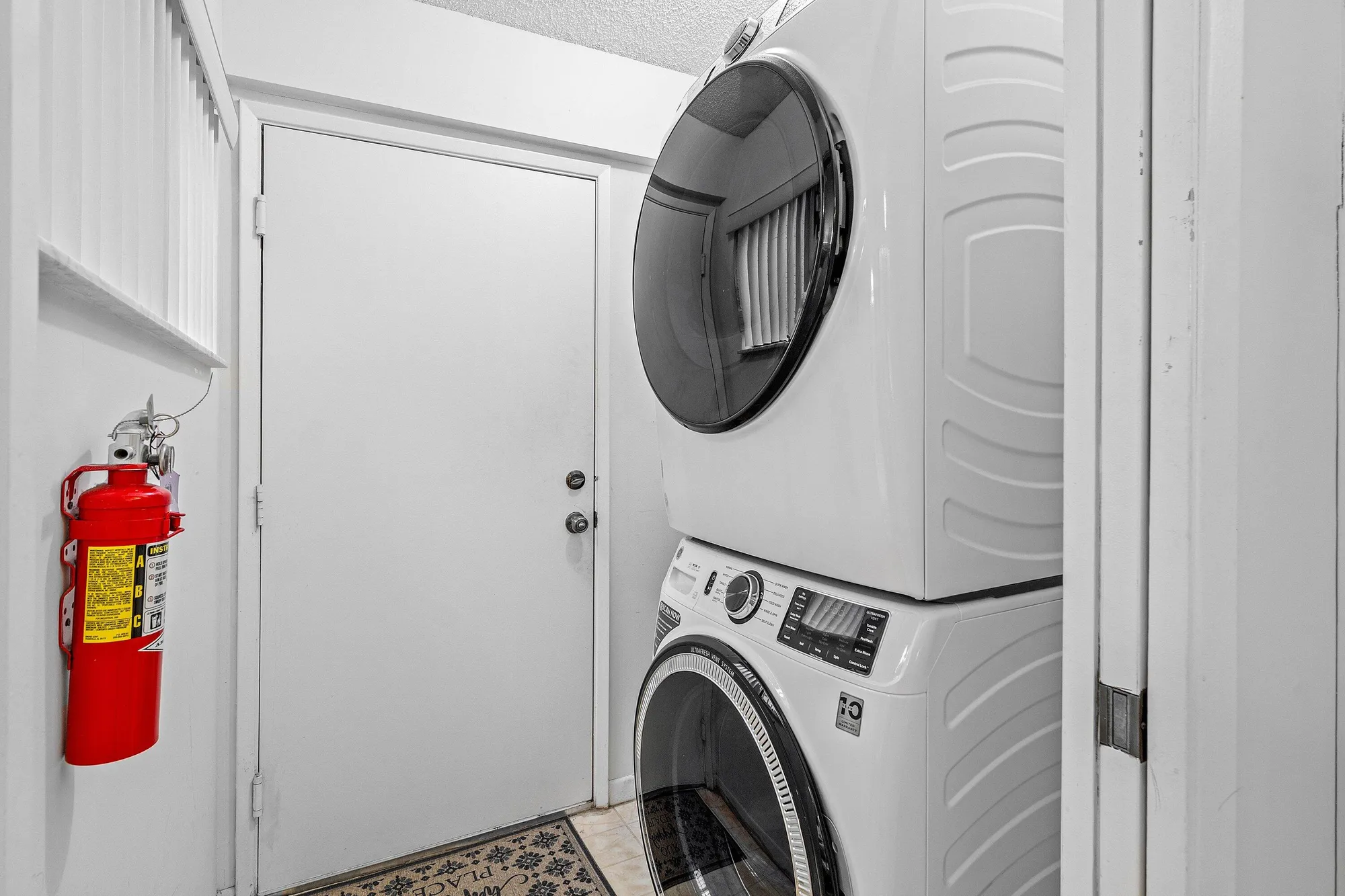 Property Slideshow image 8 of 40 | 8282 springlake dr f, Boca Raton, FL, 33496