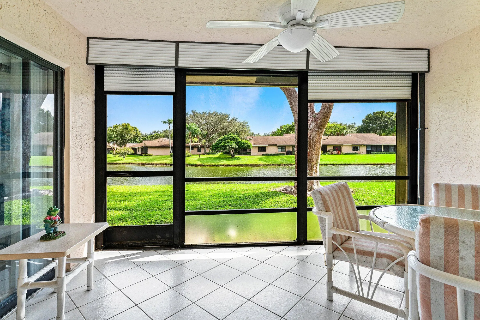 Property Slideshow image 21 of 40 | 8282 springlake dr f, Boca Raton, FL, 33496