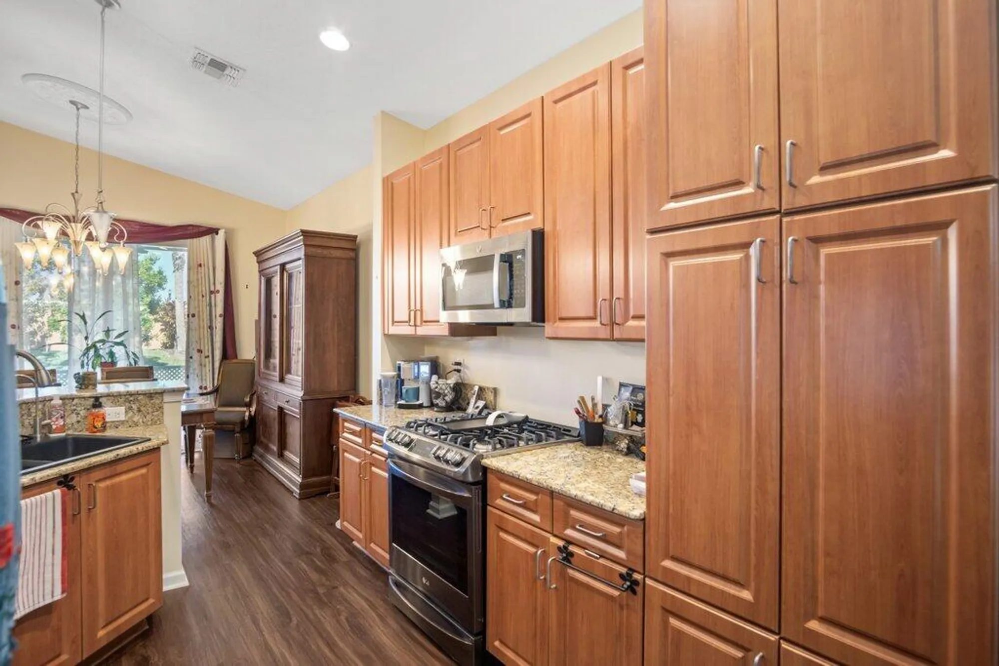 Property Slideshow image 16 of 65 | 11660 sw mountain ash cir, Port Saint Lucie, FL, 34987