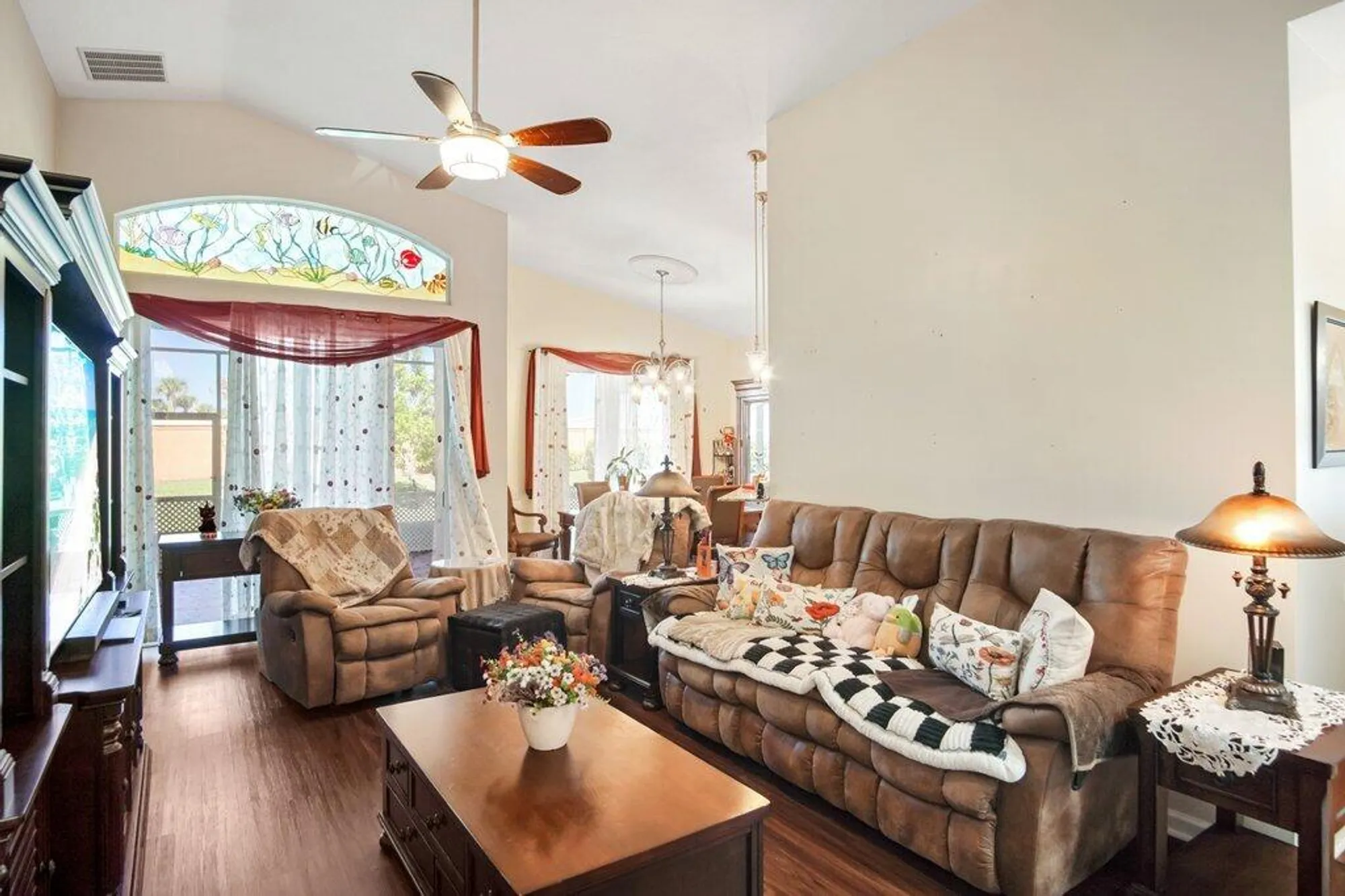 Property Slideshow image 10 of 65 | 11660 sw mountain ash cir, Port Saint Lucie, FL, 34987