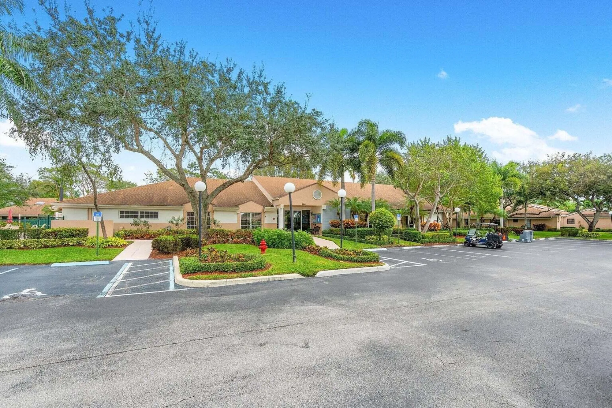 Property Slideshow image 26 of 40 | 8282 springlake dr f, Boca Raton, FL, 33496