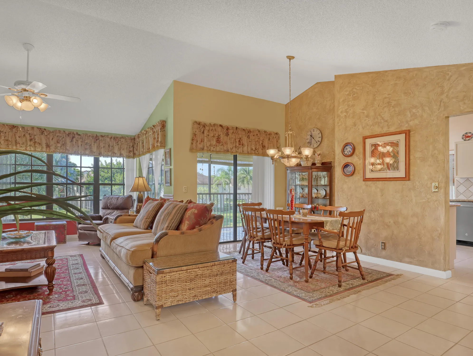 Property Slideshow image 12 of 57 | 3283 jog park dr, Greenacres, FL, 33467