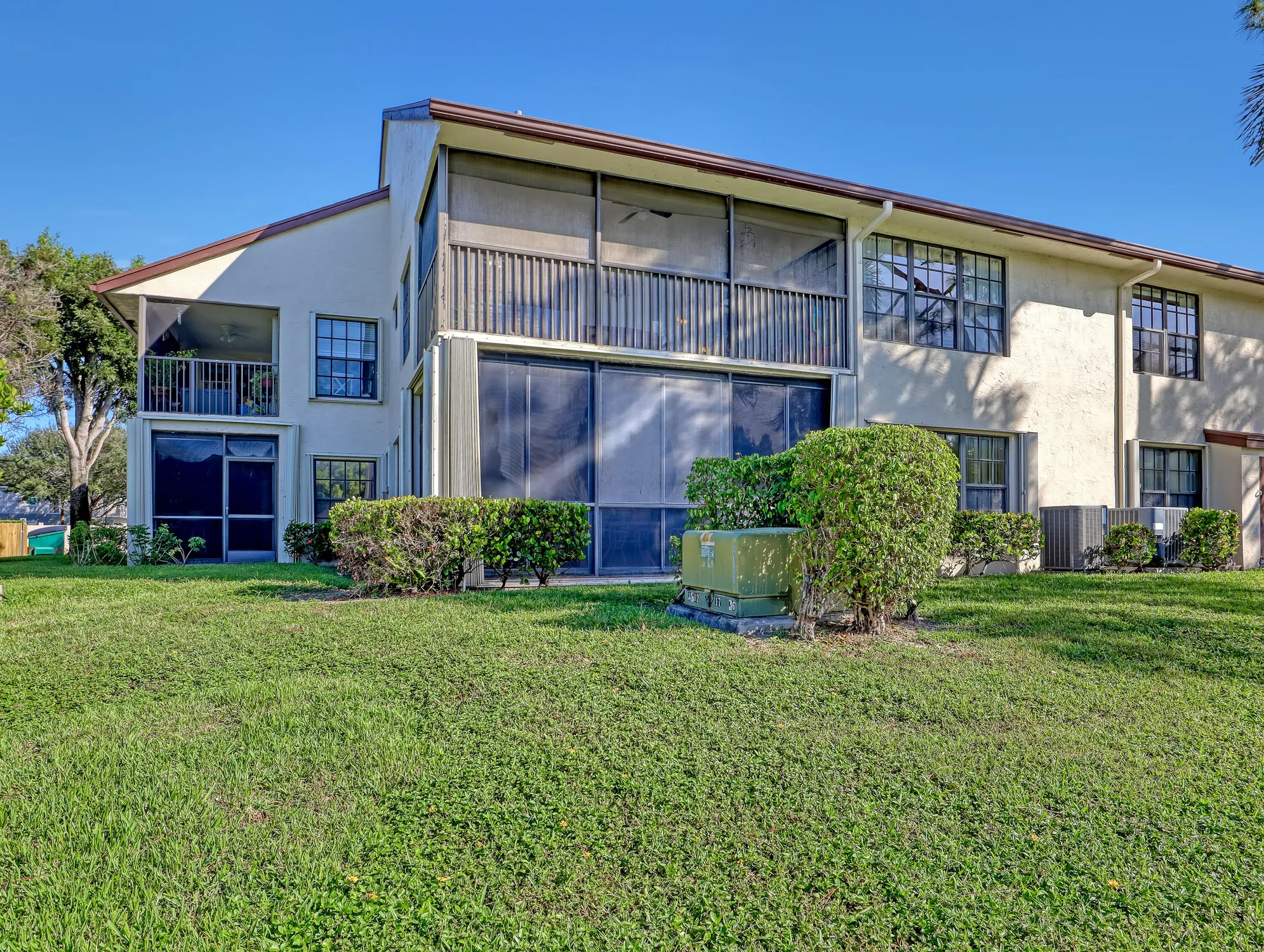 Property Slideshow image 39 of 57 | 3283 jog park dr, Greenacres, FL, 33467