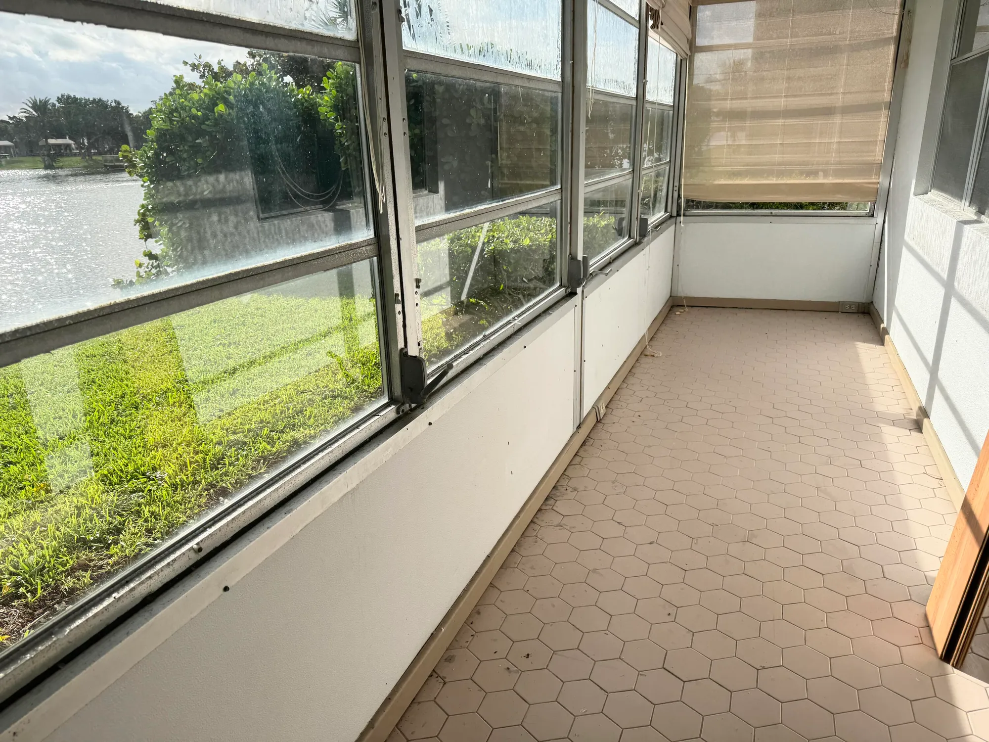 Property Slideshow image 8 of 29 | 393 chatham t, West Palm Beach, FL, 33417