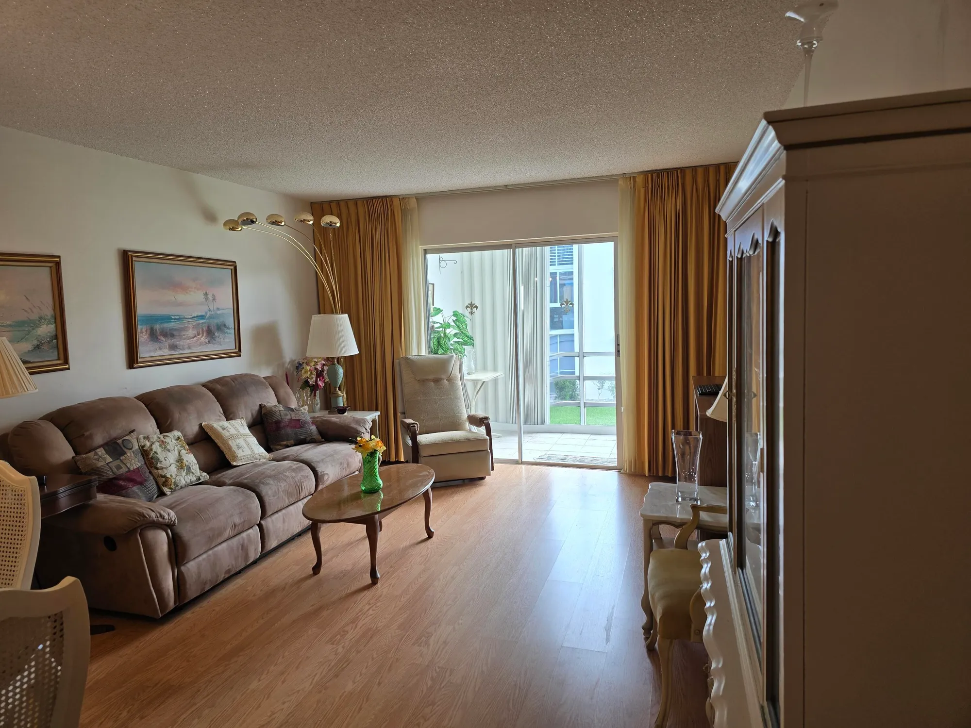 Property Slideshow image 5 of 34 | 2668 garden dr 202, Lake Worth, FL, 33461