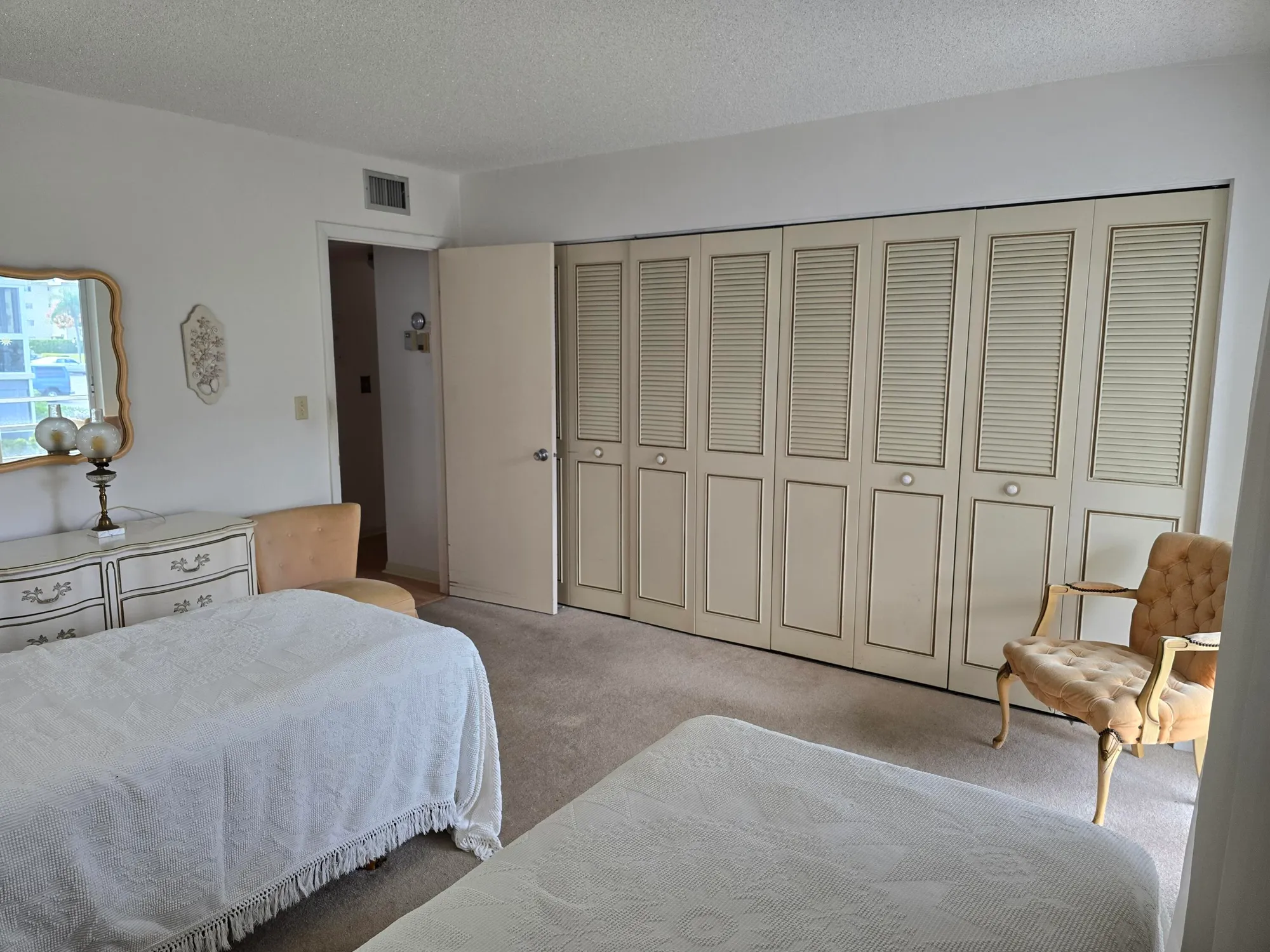 Property Slideshow image 15 of 34 | 2668 garden dr 202, Lake Worth, FL, 33461