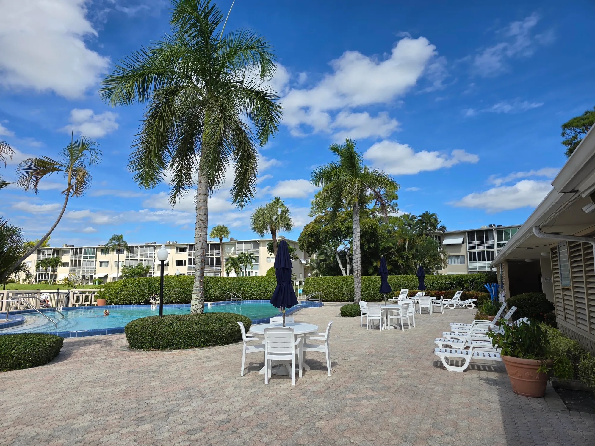 Property Slideshow image 27 of 34 | 2668 garden dr 202, Lake Worth, FL, 33461