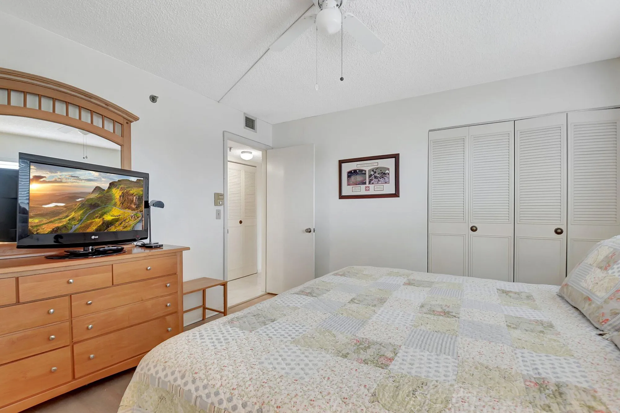 Property Slideshow image 12 of 21 | 7770 tahiti ln apt 306, Lake Worth, FL, 33467